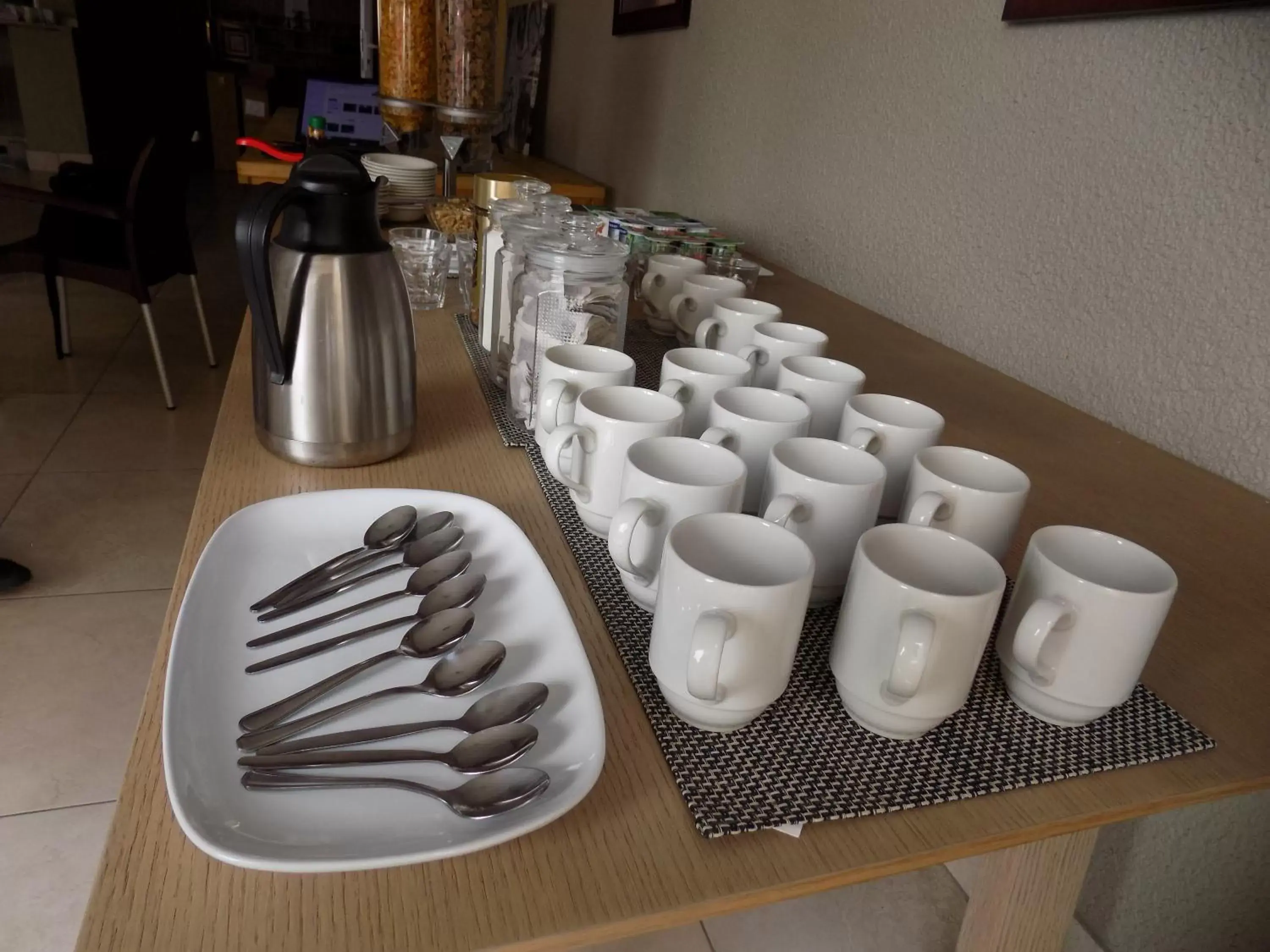 Coffee/tea facilities in Margate Beach Lodge