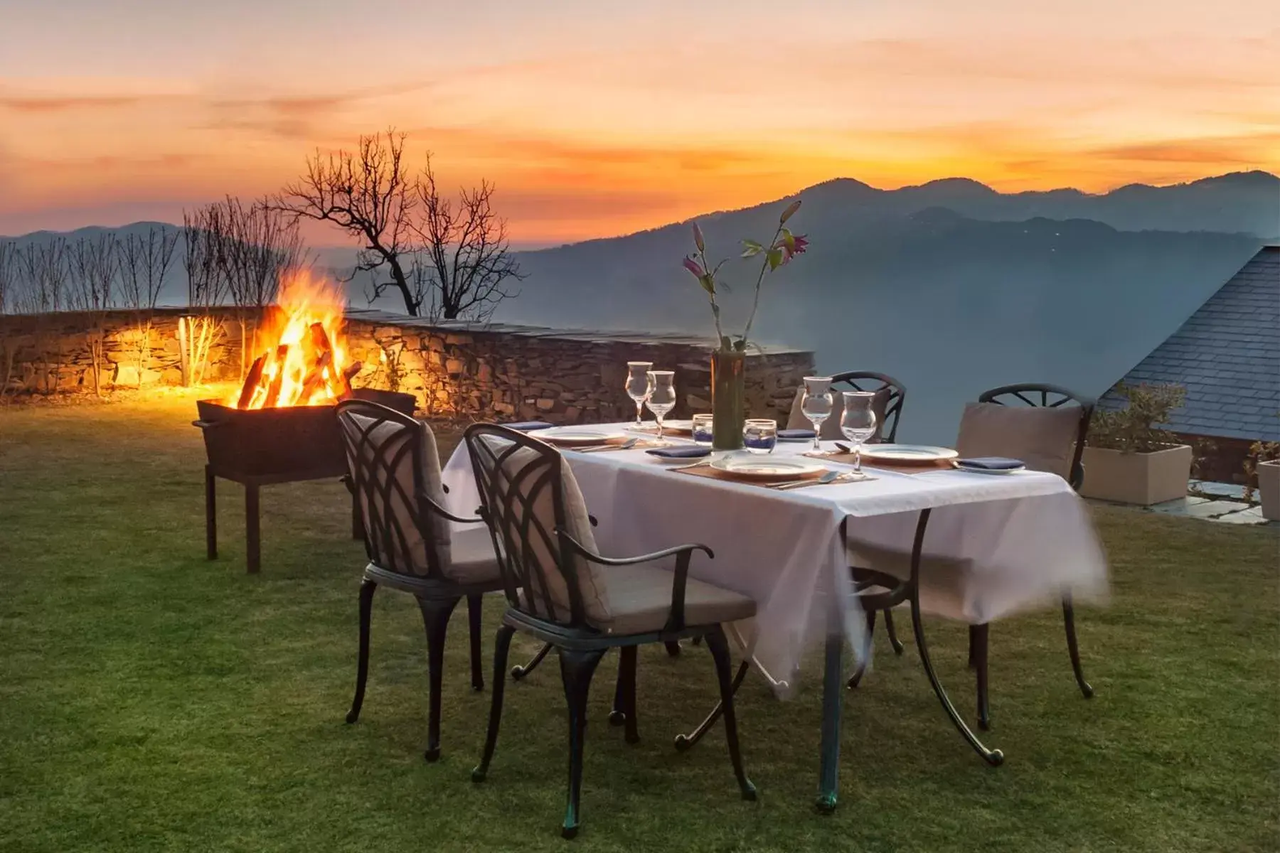 Activities, Restaurant/Places to Eat in Taj Theog Resort & Spa Shimla