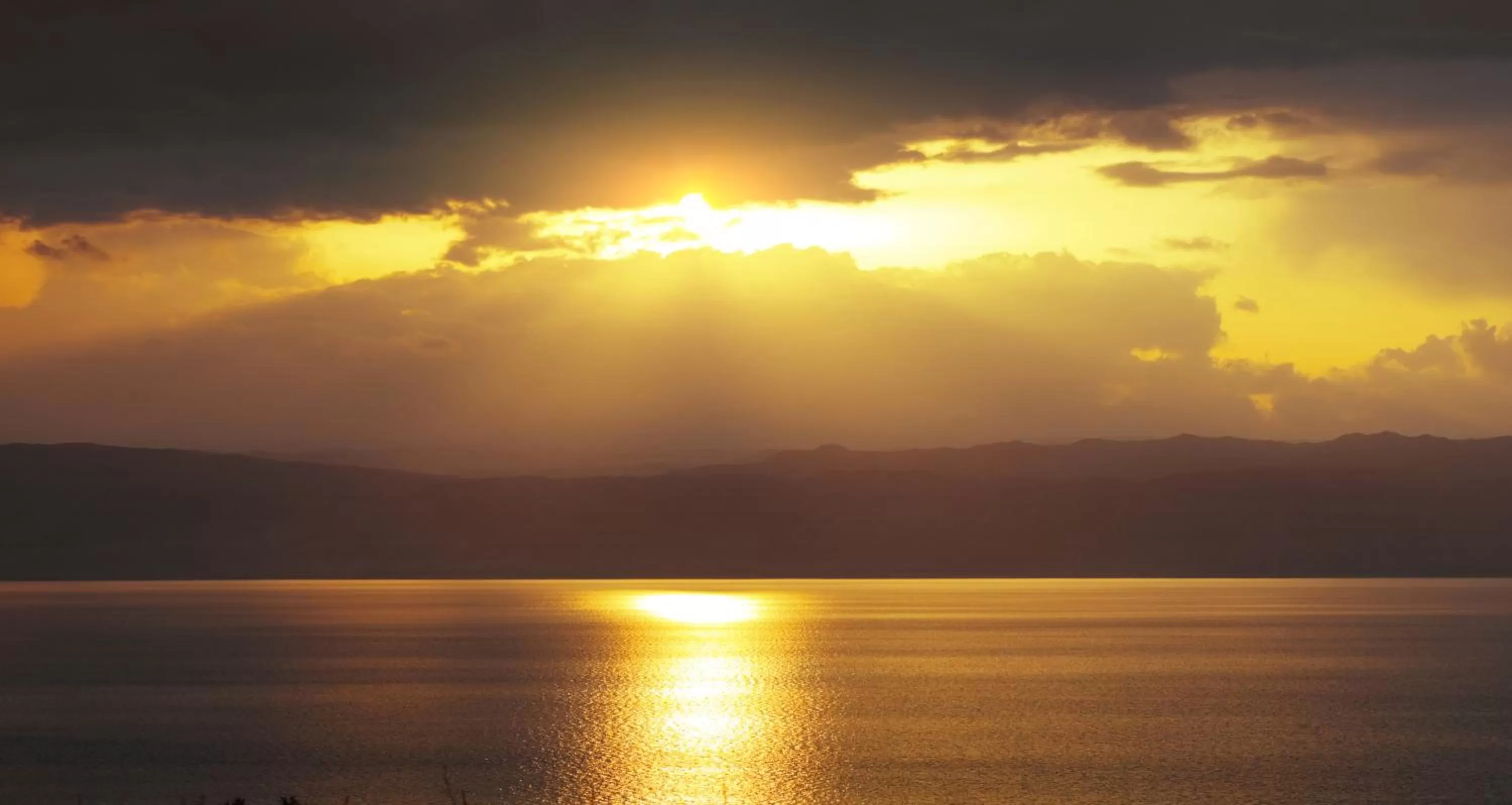 Sunset in Argyll Hotel