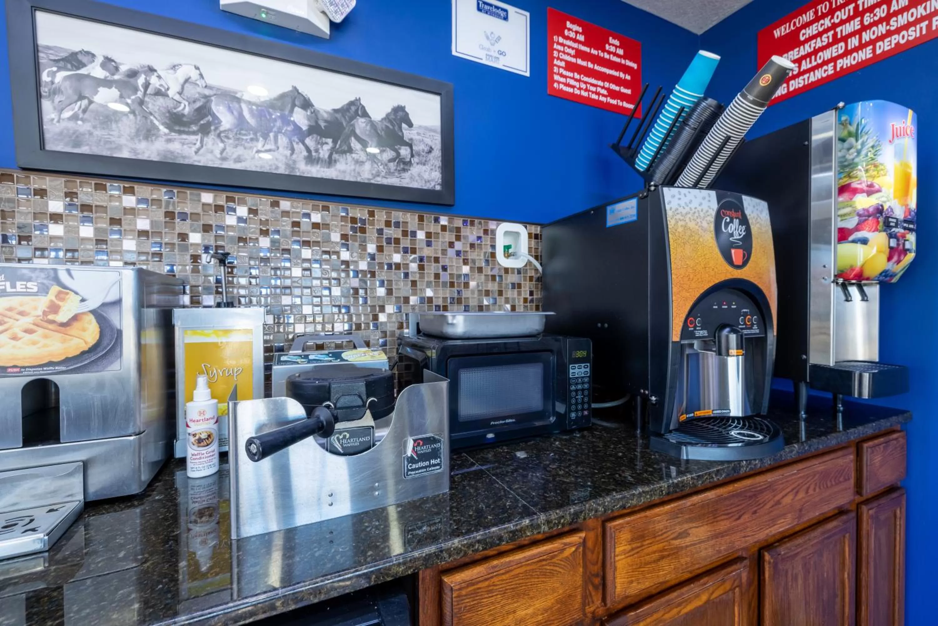 Coffee/tea facilities in Travelodge by Wyndham Jackson I-40 Exit 82