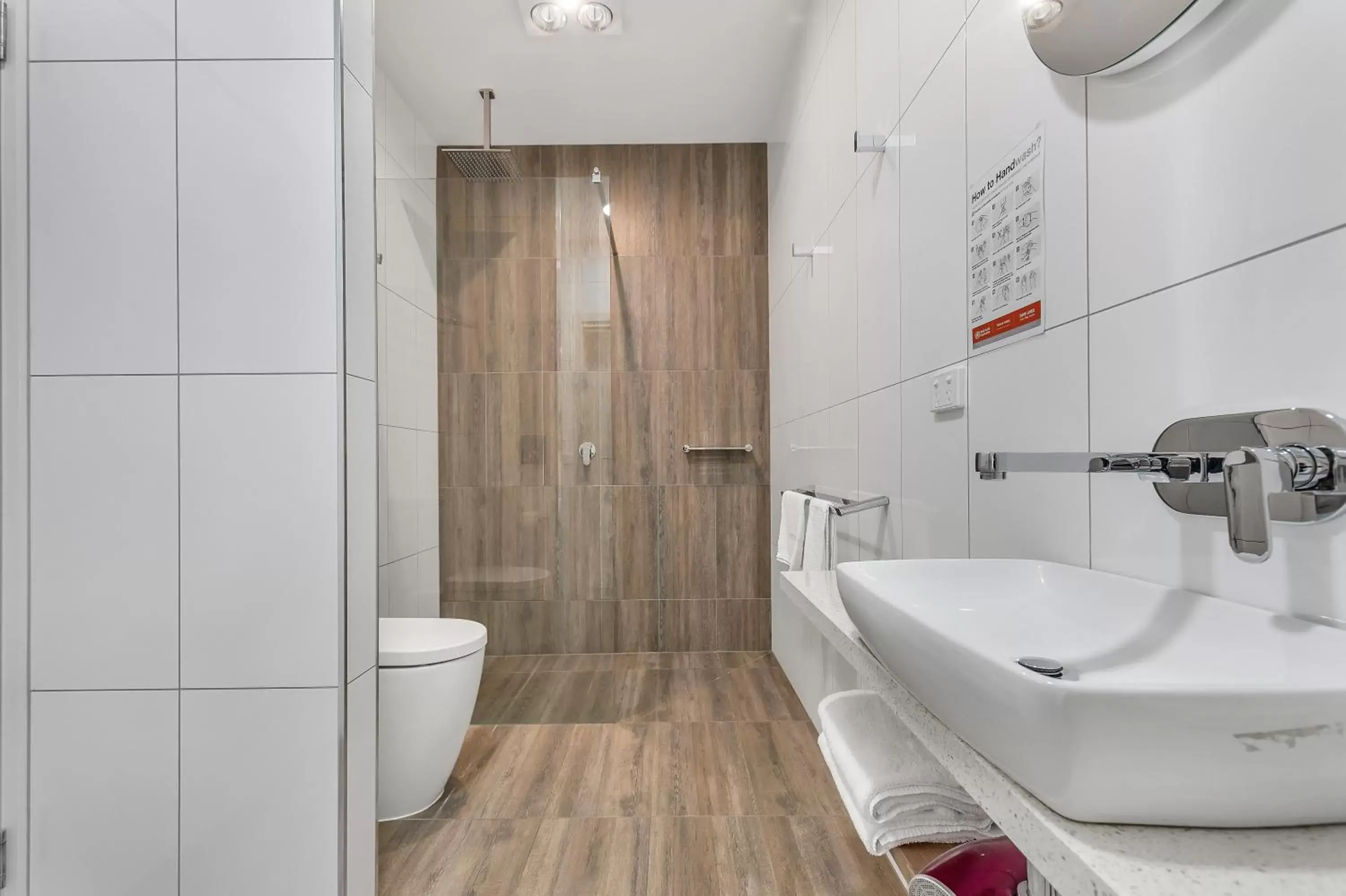 Bathroom in Comfort Suites Clubarham Golf Resort