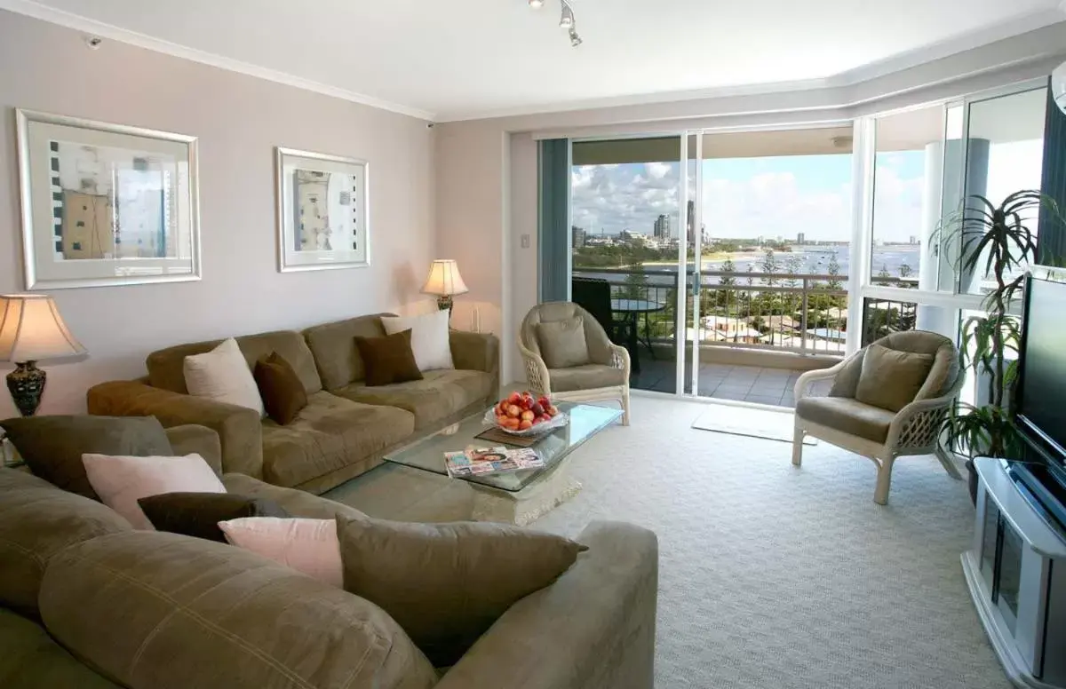 Living room, Seating Area in Ocean Sands Resort