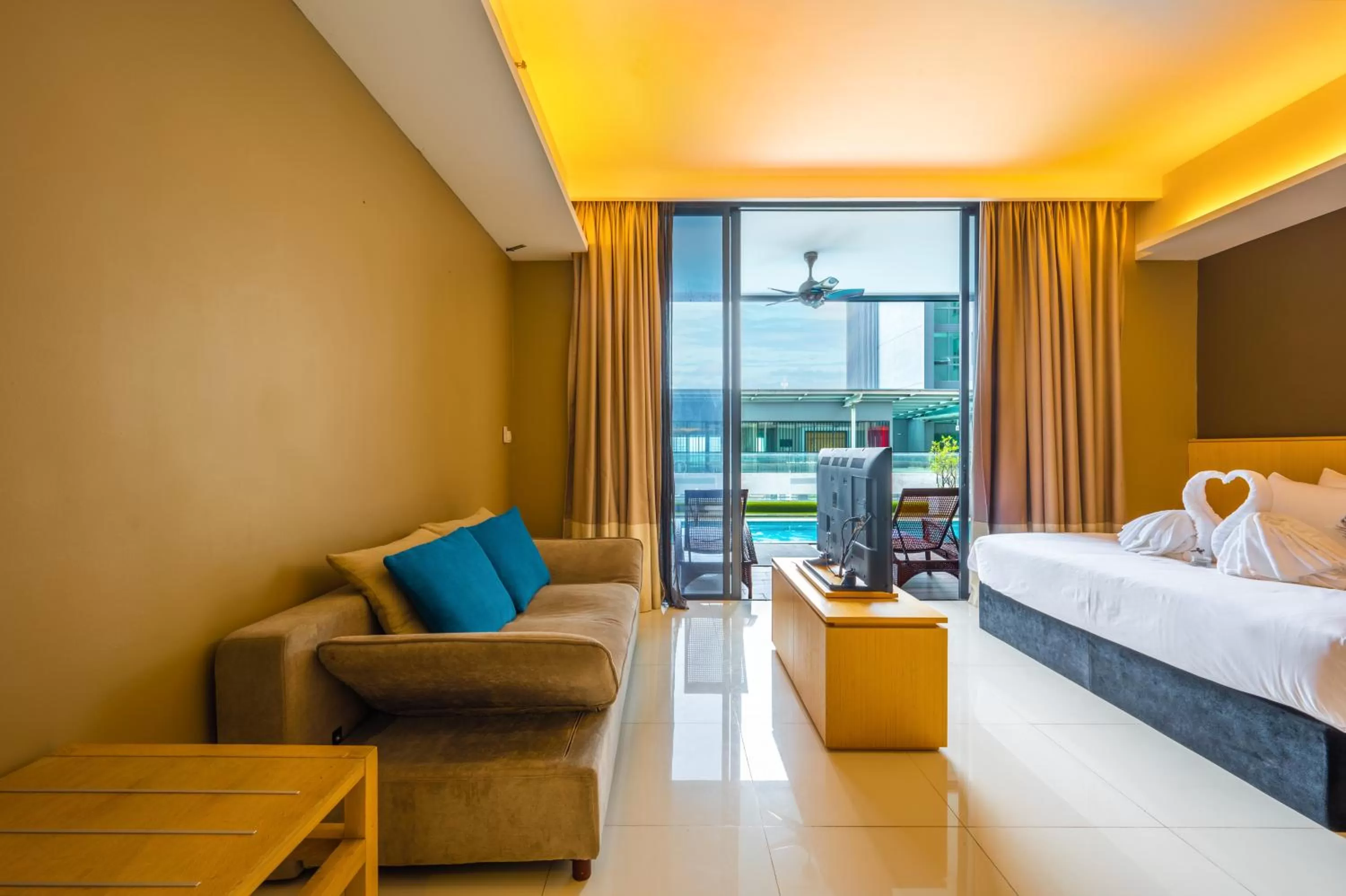 Bed in Greystone 99 Suites