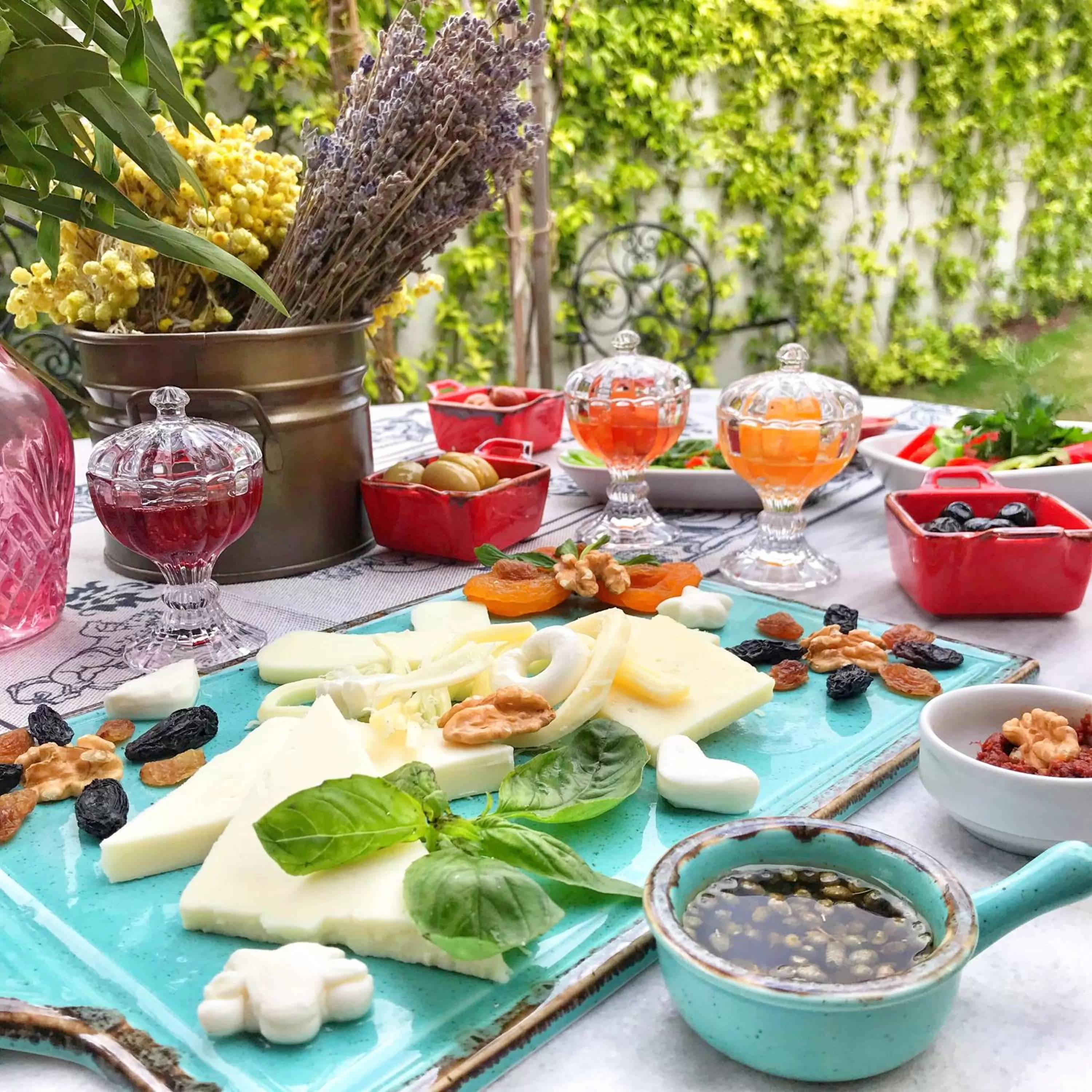 Food and drinks in Morisi Konak Butik Otel