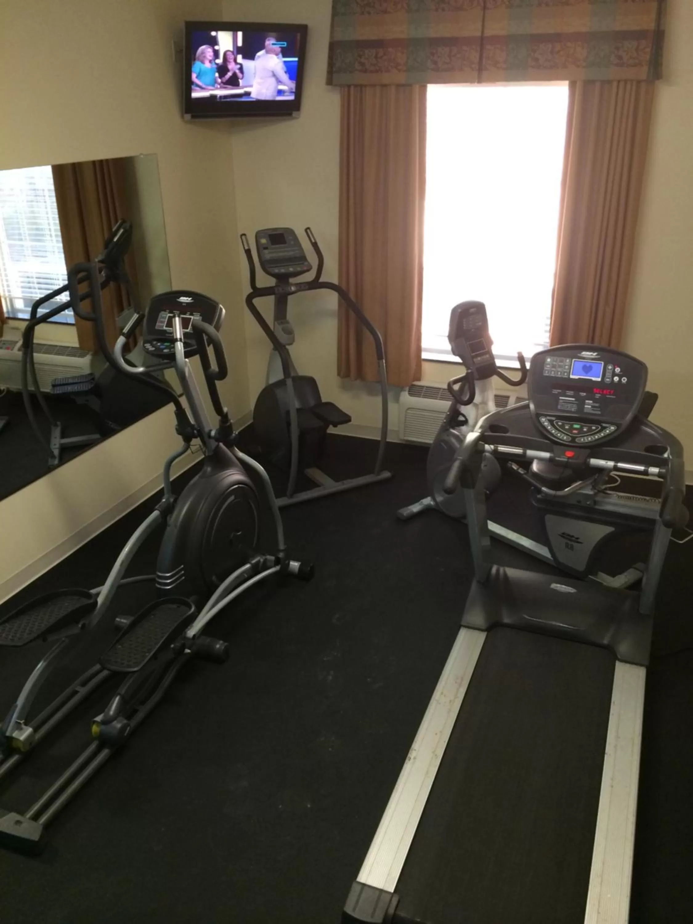 Fitness centre/facilities in Baymont by Wyndham Henderson