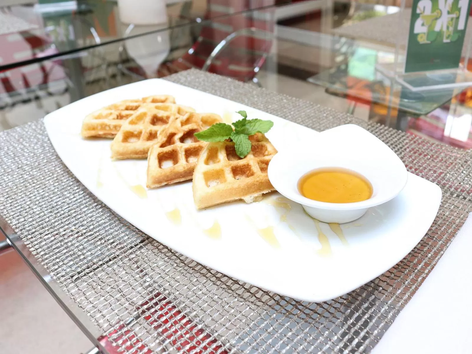 Food in Now Hotel Cali