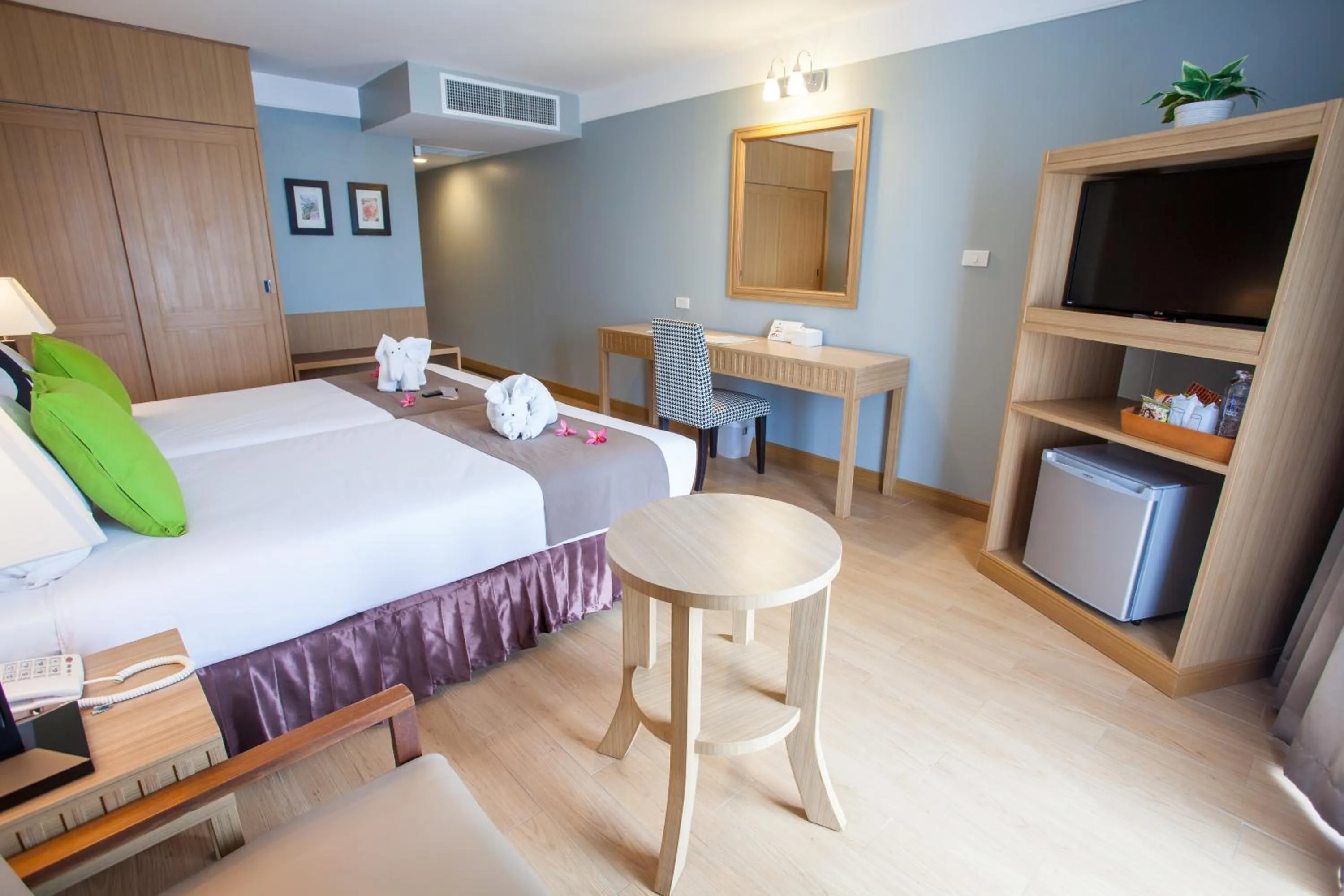 Photo of the whole room in Paradise Hotel Udonthani