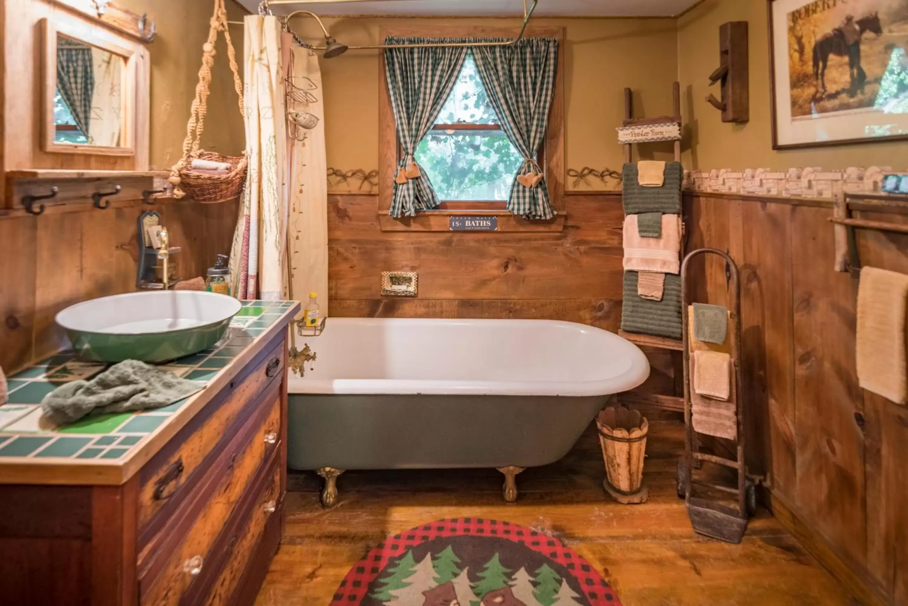 Bathroom in Country Woods Inn