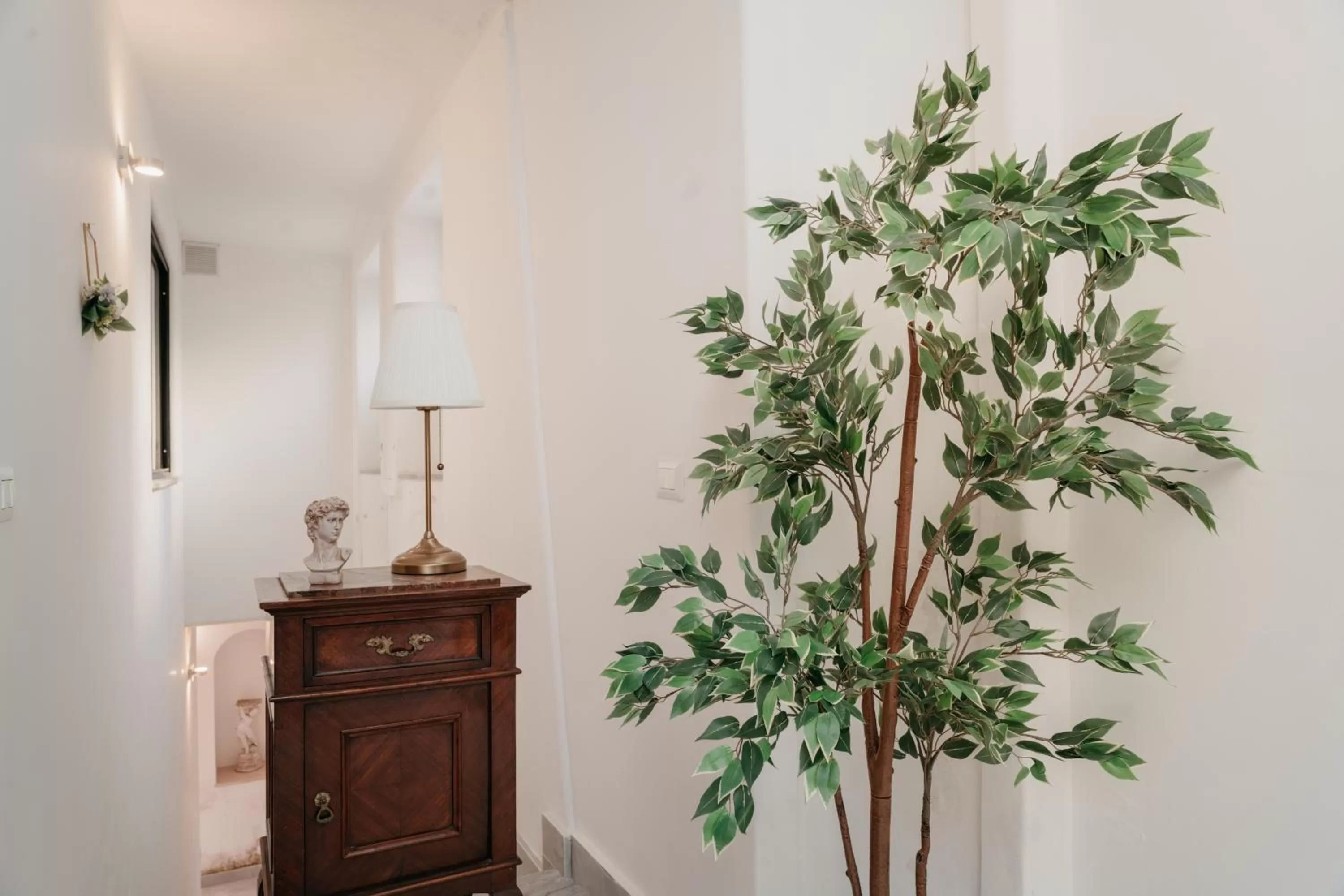 Decorative detail in Vista Napoli Residence by Casa Napoletana