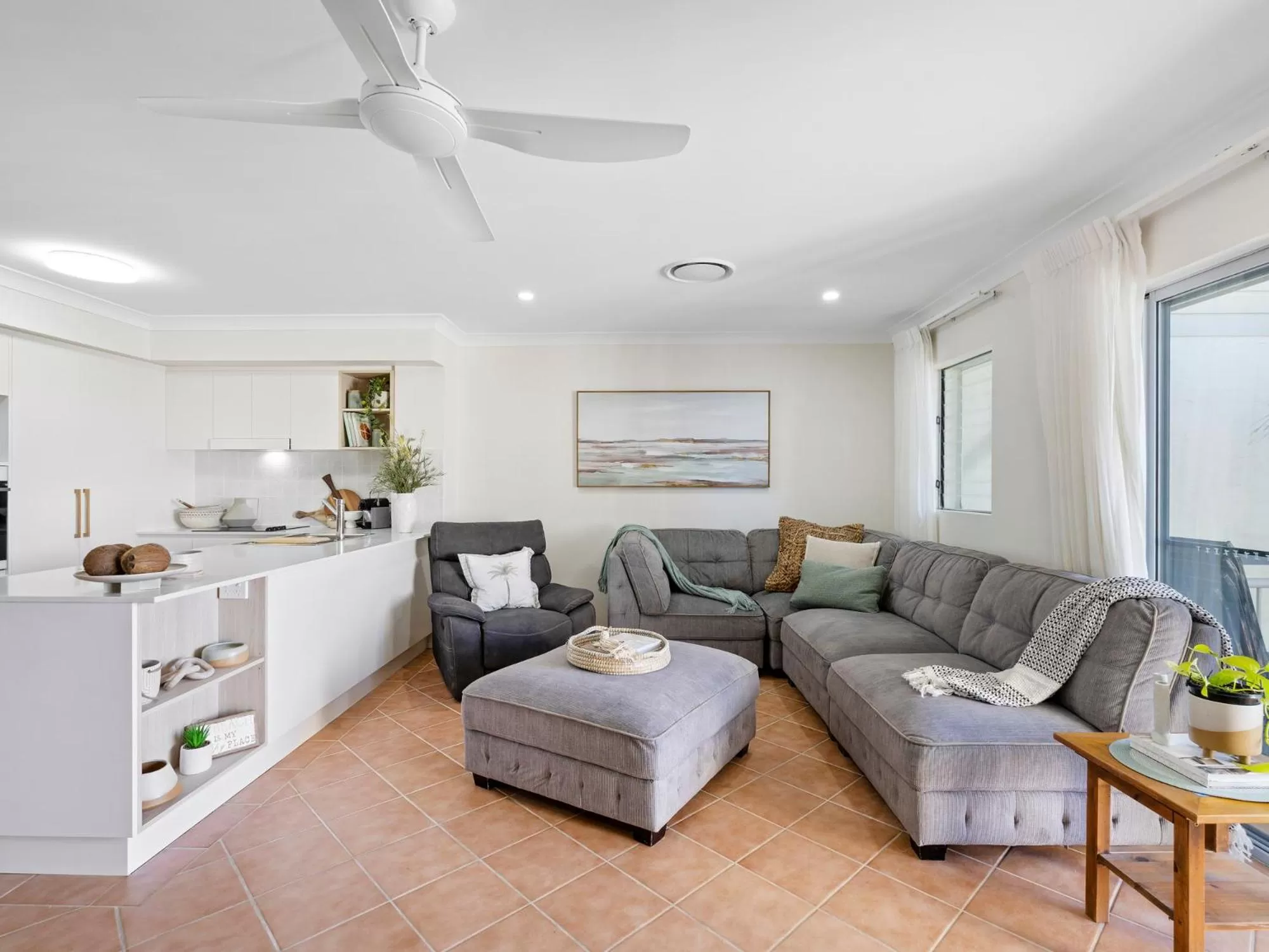 Seating Area in Sunrise Cove Holiday Apartments by Kingscliff Accommodation