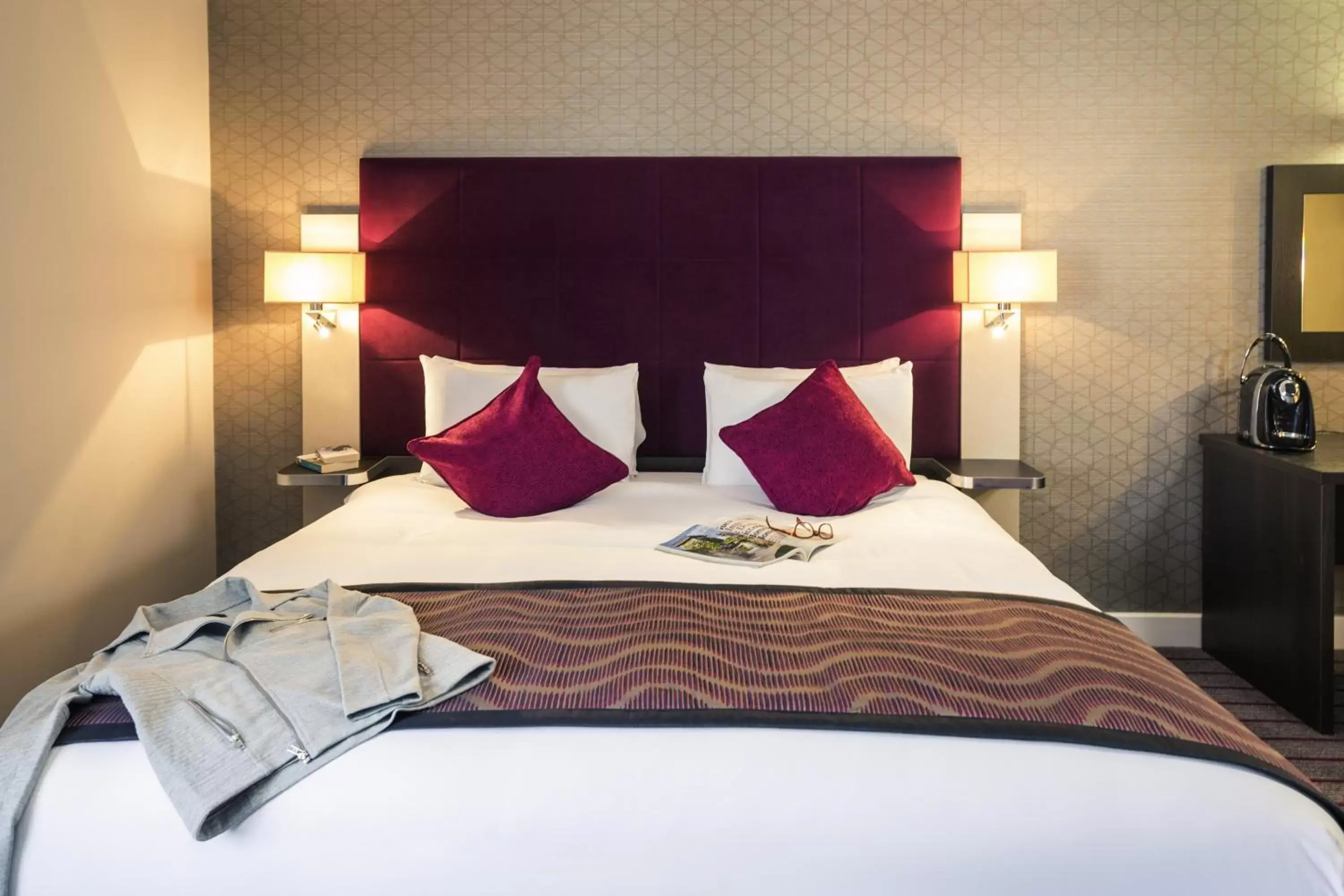 Bed in Mercure London Heathrow Airport