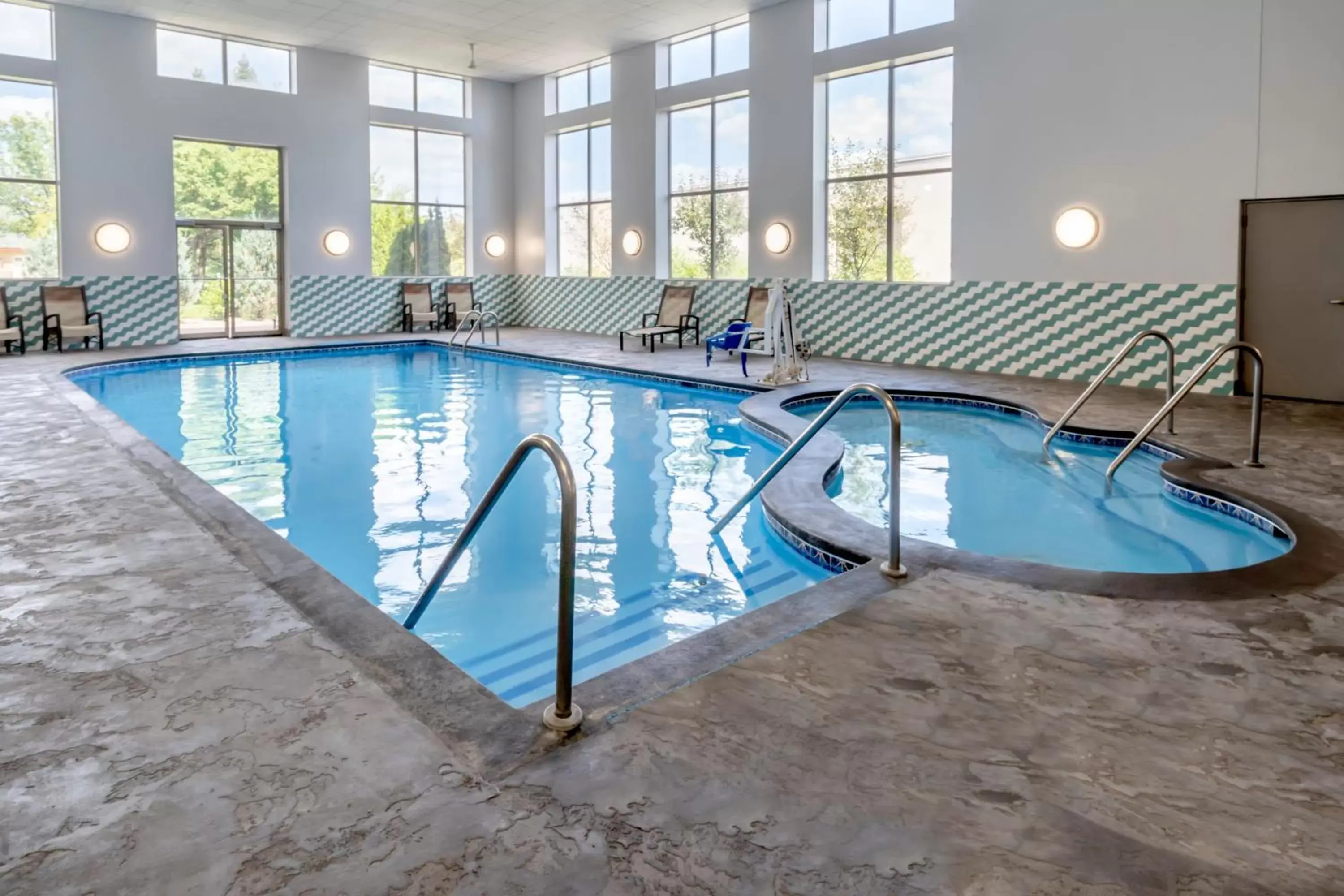 Swimming pool in Holiday Inn & Suites Wausau-Rothschild by IHG Swimming pool in Holiday Inn & Suites Wausau-Rothschild by IHG