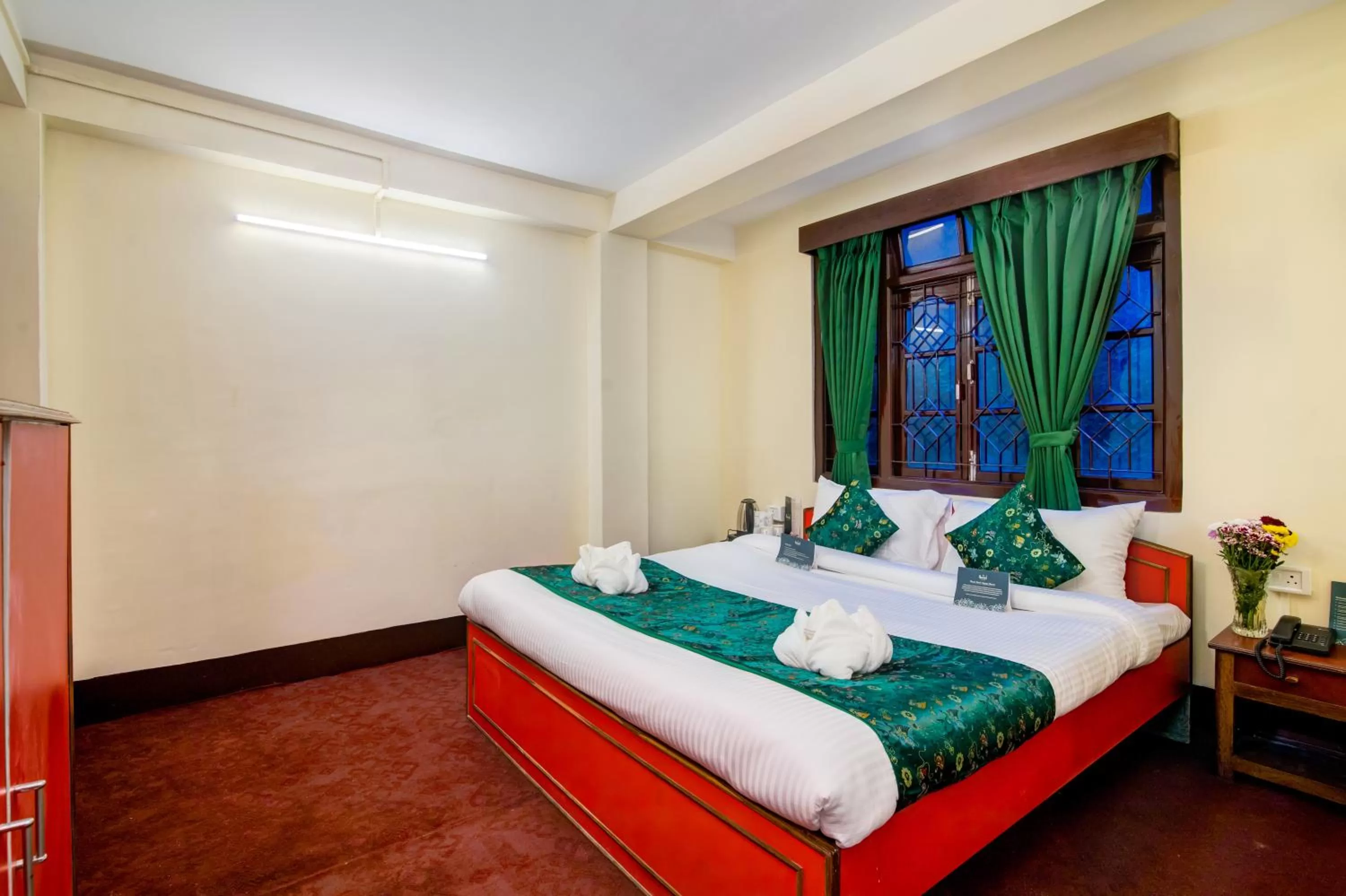Bed in Muscatel BhumSang - 200 Mts from Mall Road