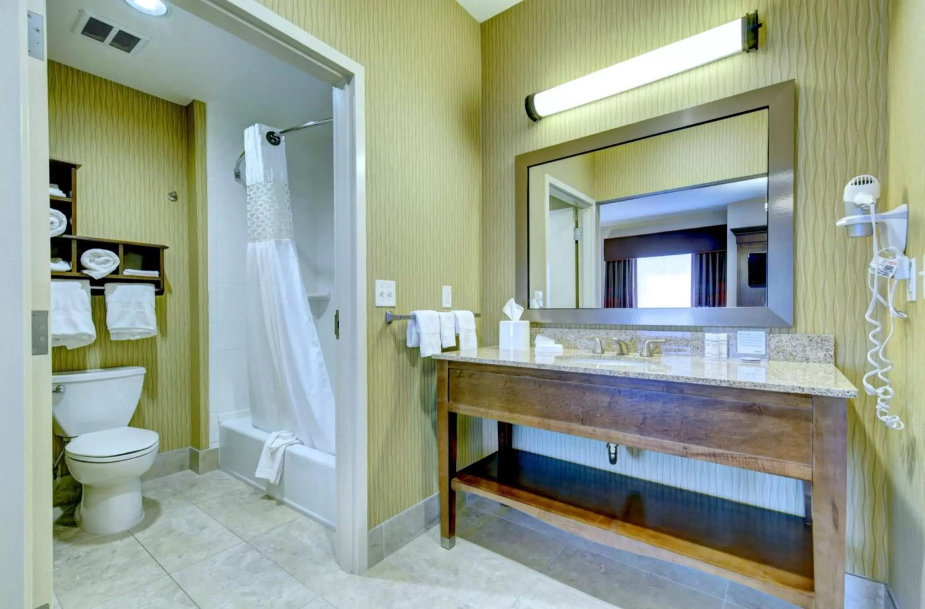 Bathroom in Hampton Inn & Suites Harrisburg