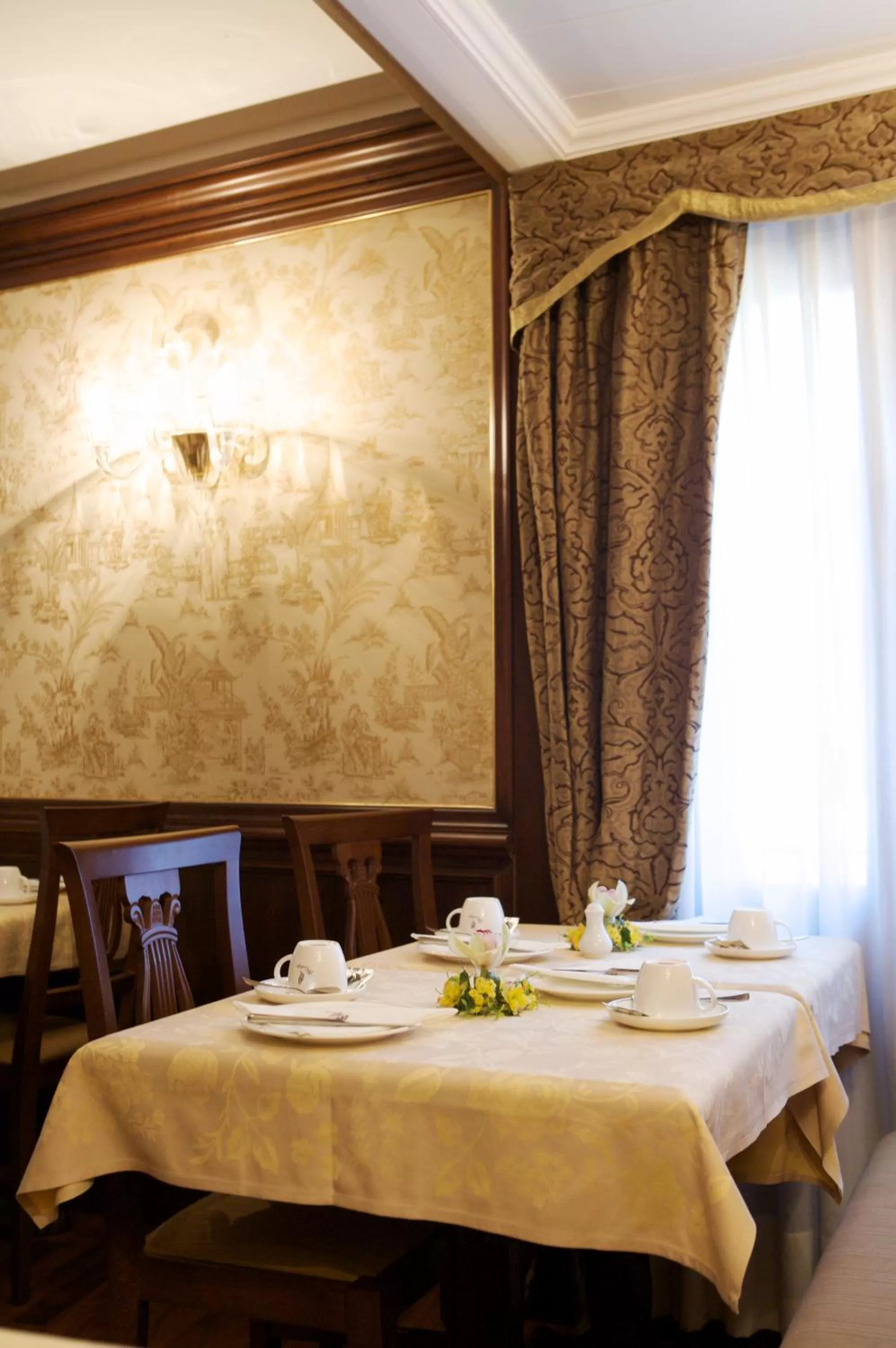 Restaurant/places to eat in Hotel Al Codega