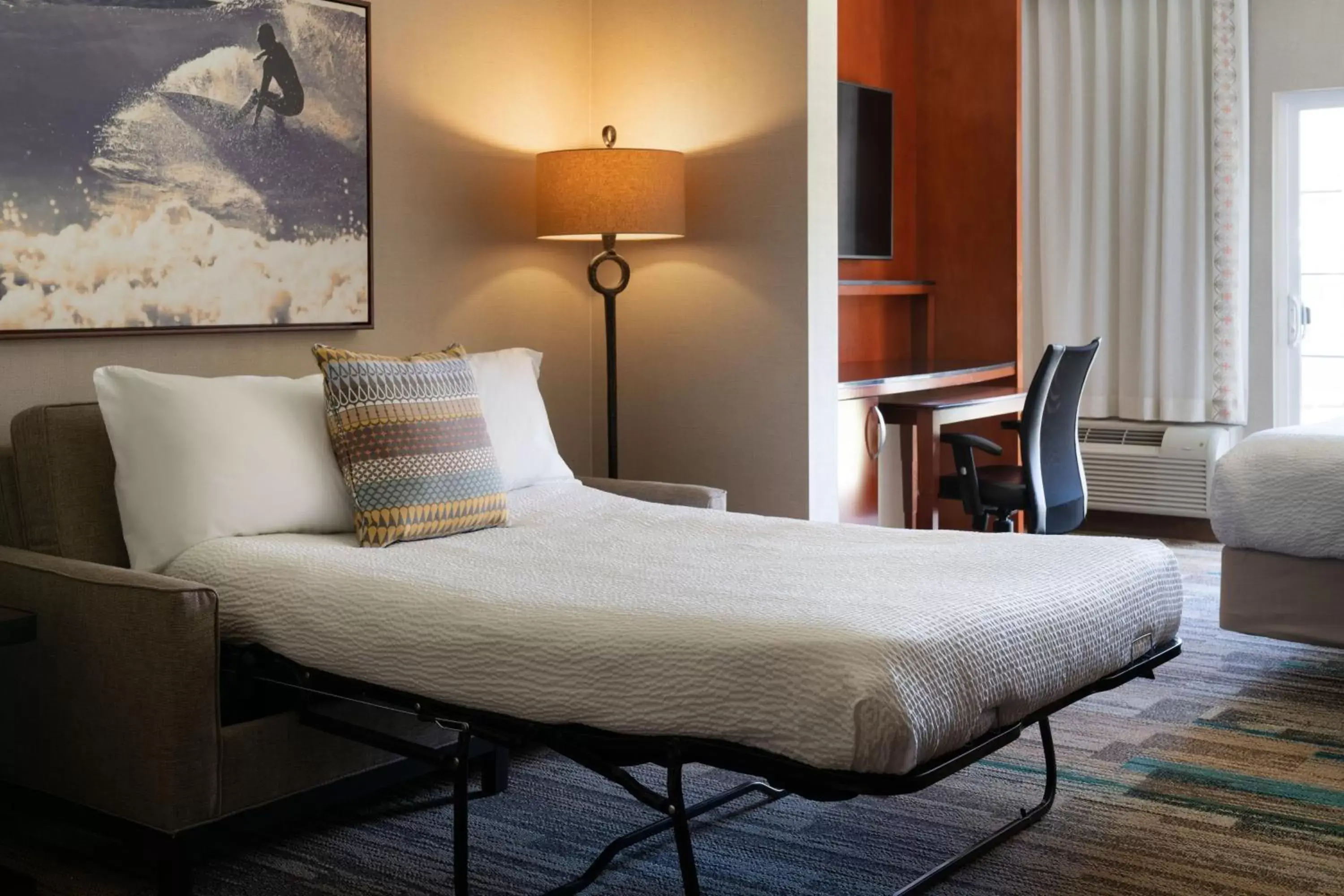 Bedroom, Bed in Courtyard by Marriott Santa Barbara Goleta