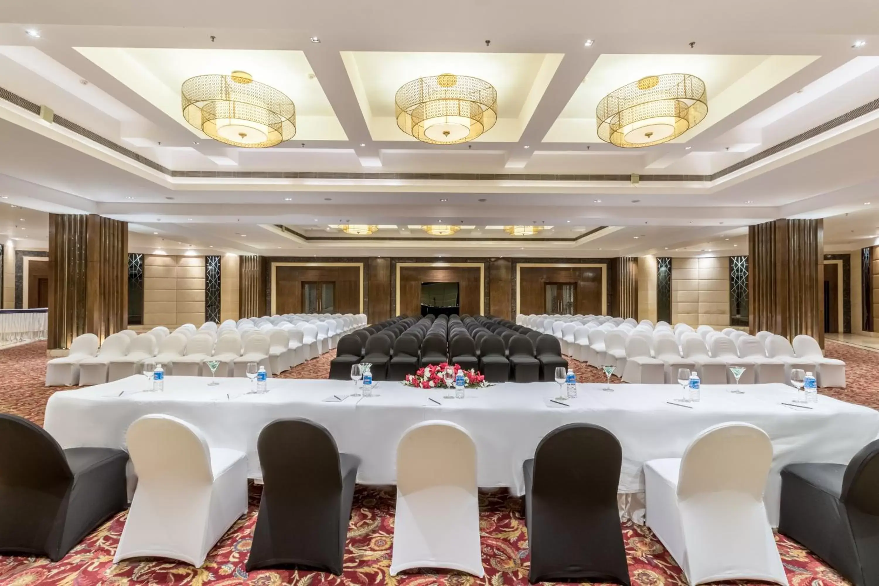 Business facilities, Banquet Facilities in Golden Tulip Chandigarh, Panchkula