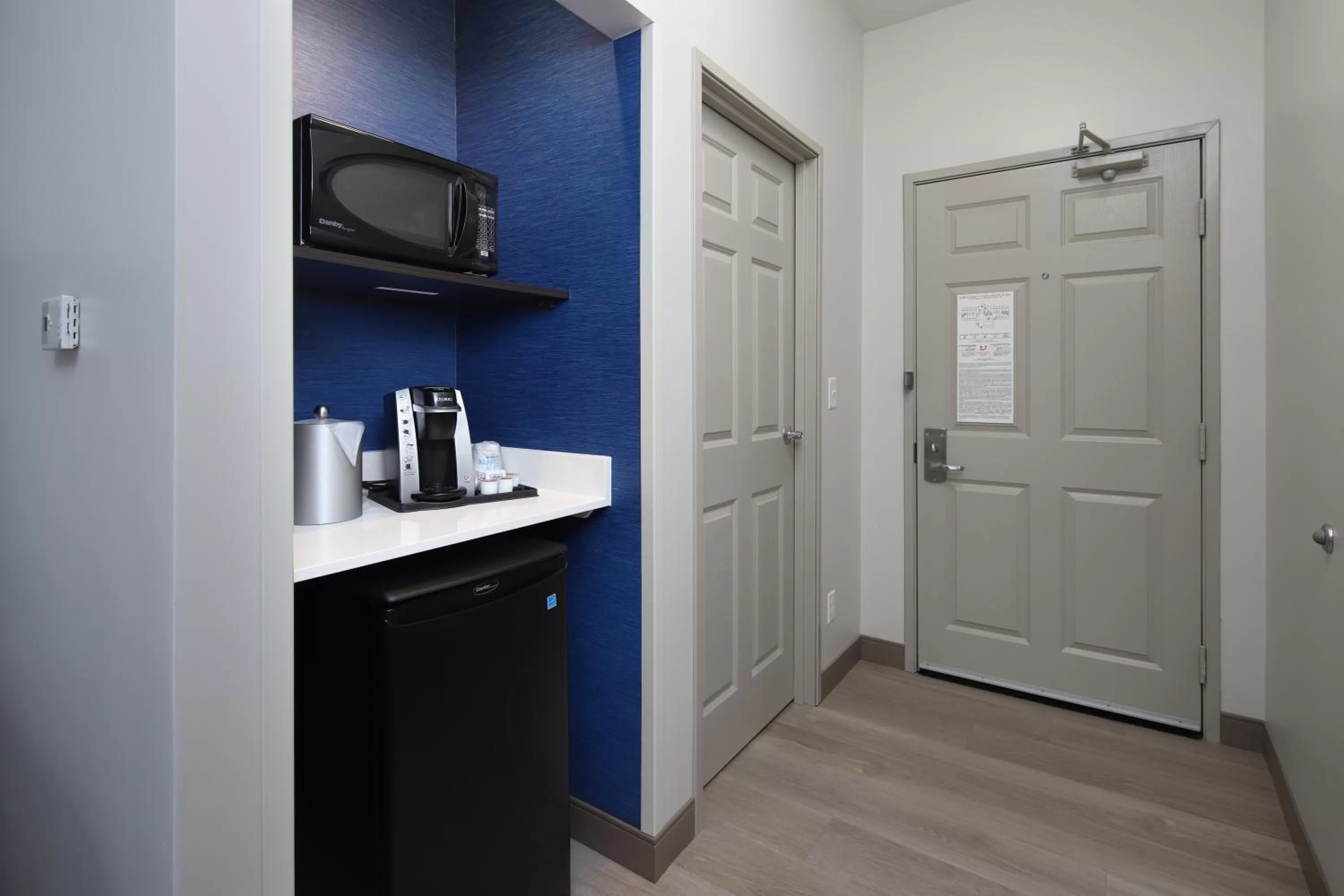 Coffee/tea facilities in Holiday Inn Express Grand Rapids Southwest by IHG