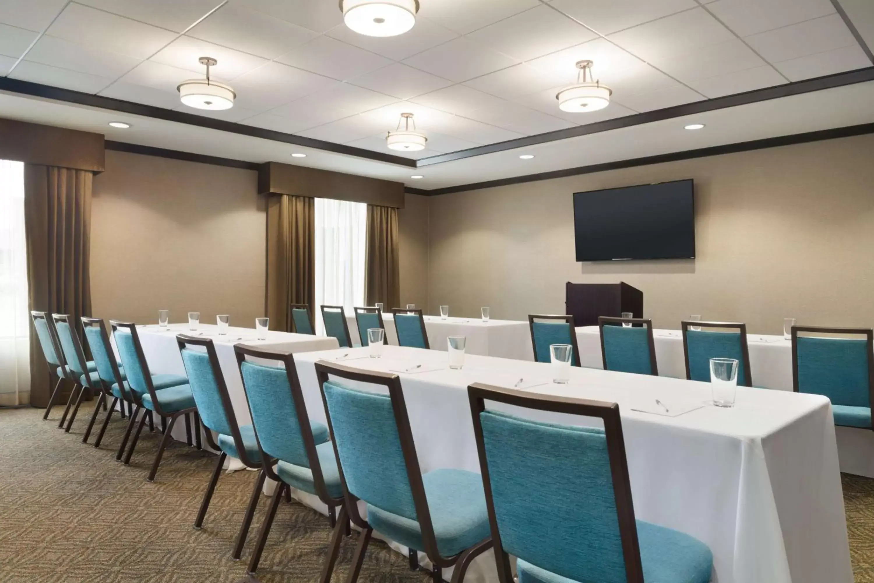 Meeting/conference room in Hampton Inn by Hilton Elko Nevada
