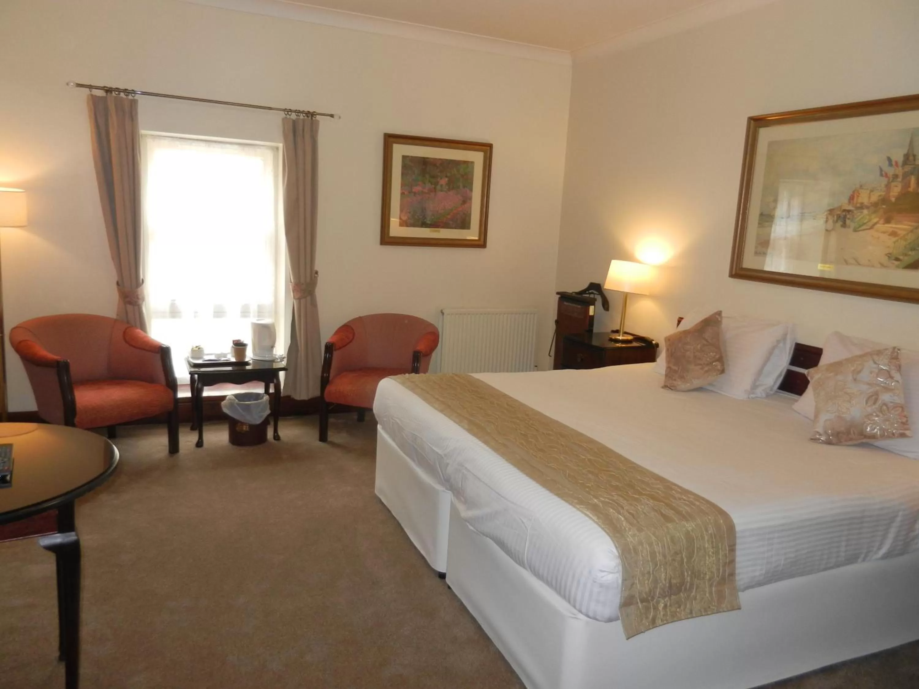 Bed in Morangie Hotel Tain