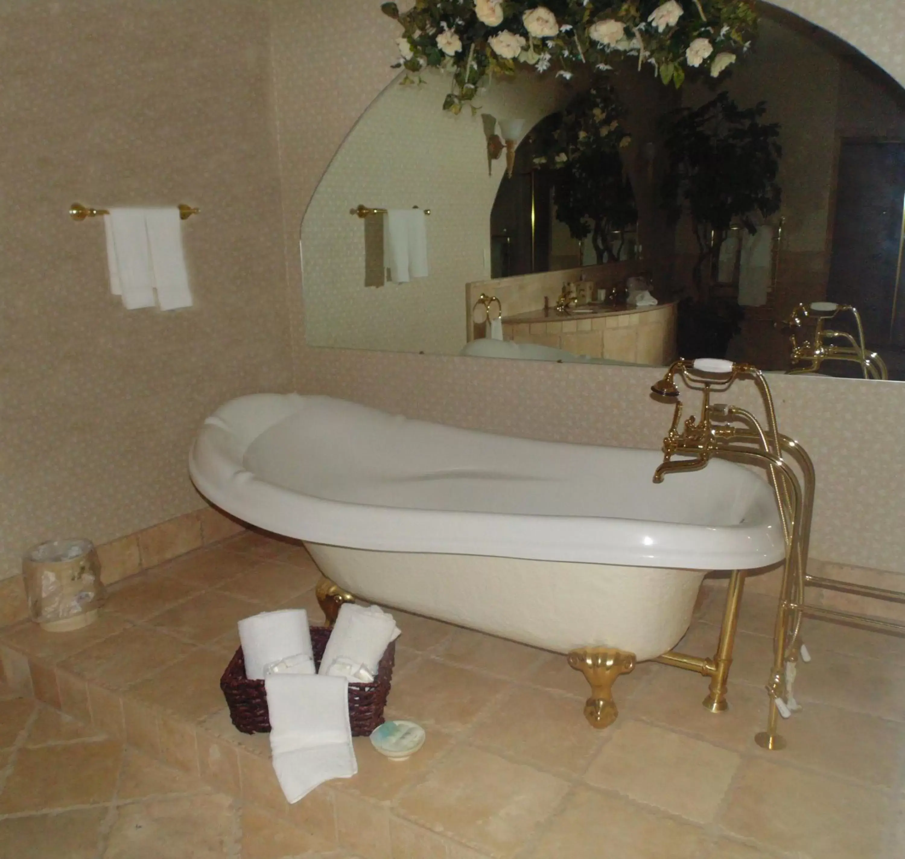 Bathroom in Lakeside Resort & Conference Center Bathroom in Lakeside Resort & Conference Center