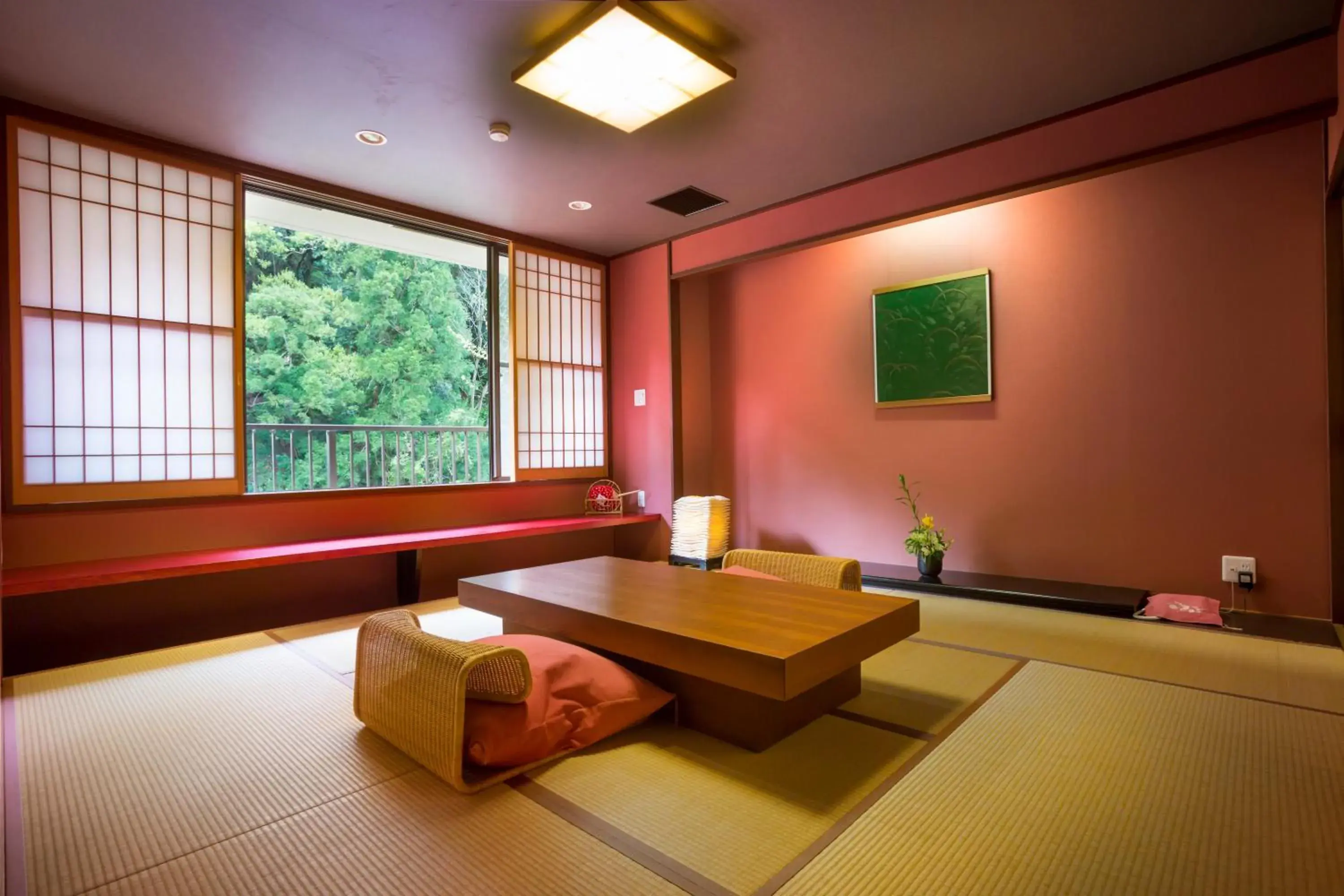 Photo of the whole room in Ohanami Kyubei