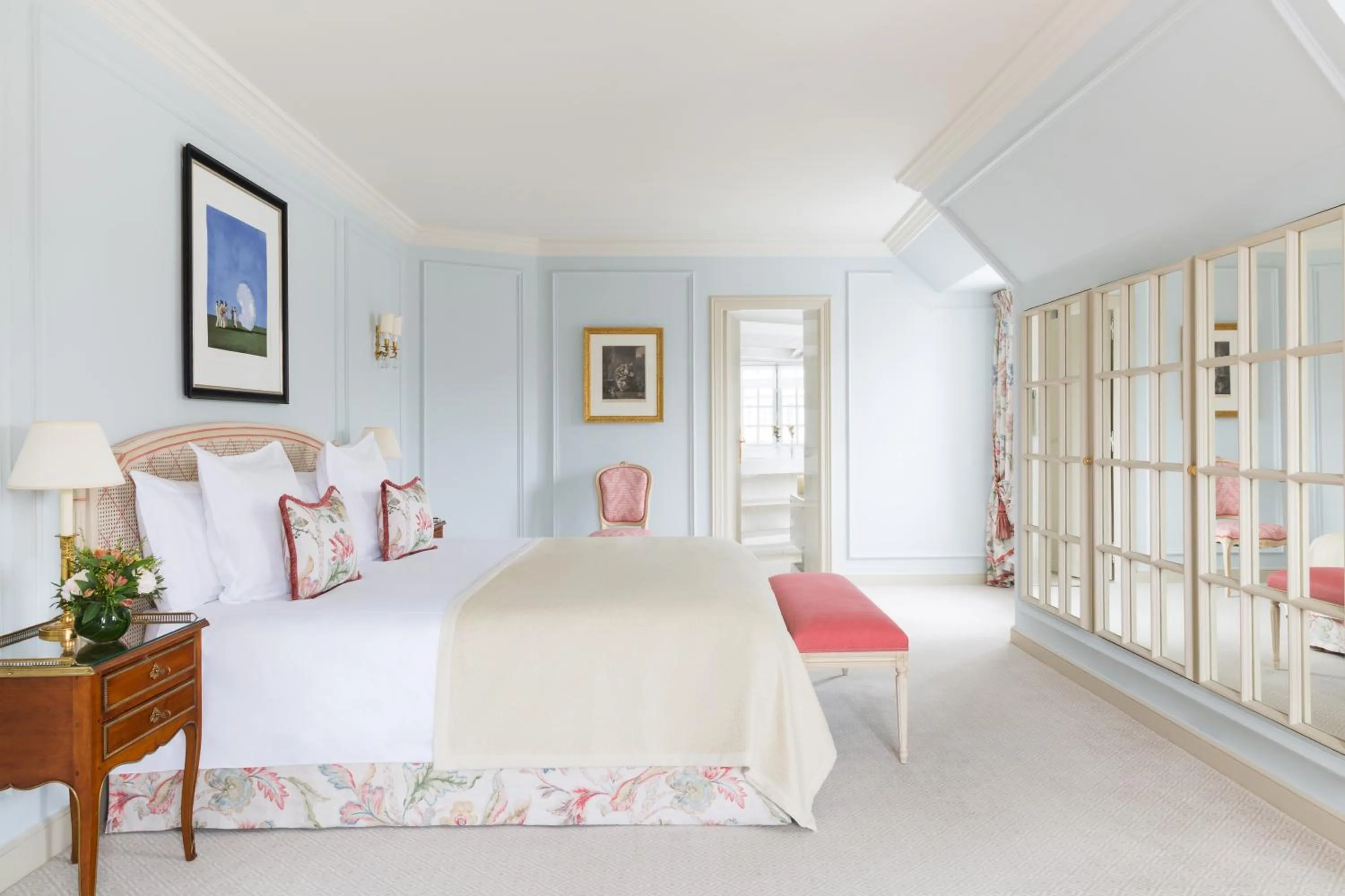 Bedroom, Bed in Le Bristol Paris, Oetker Hotels