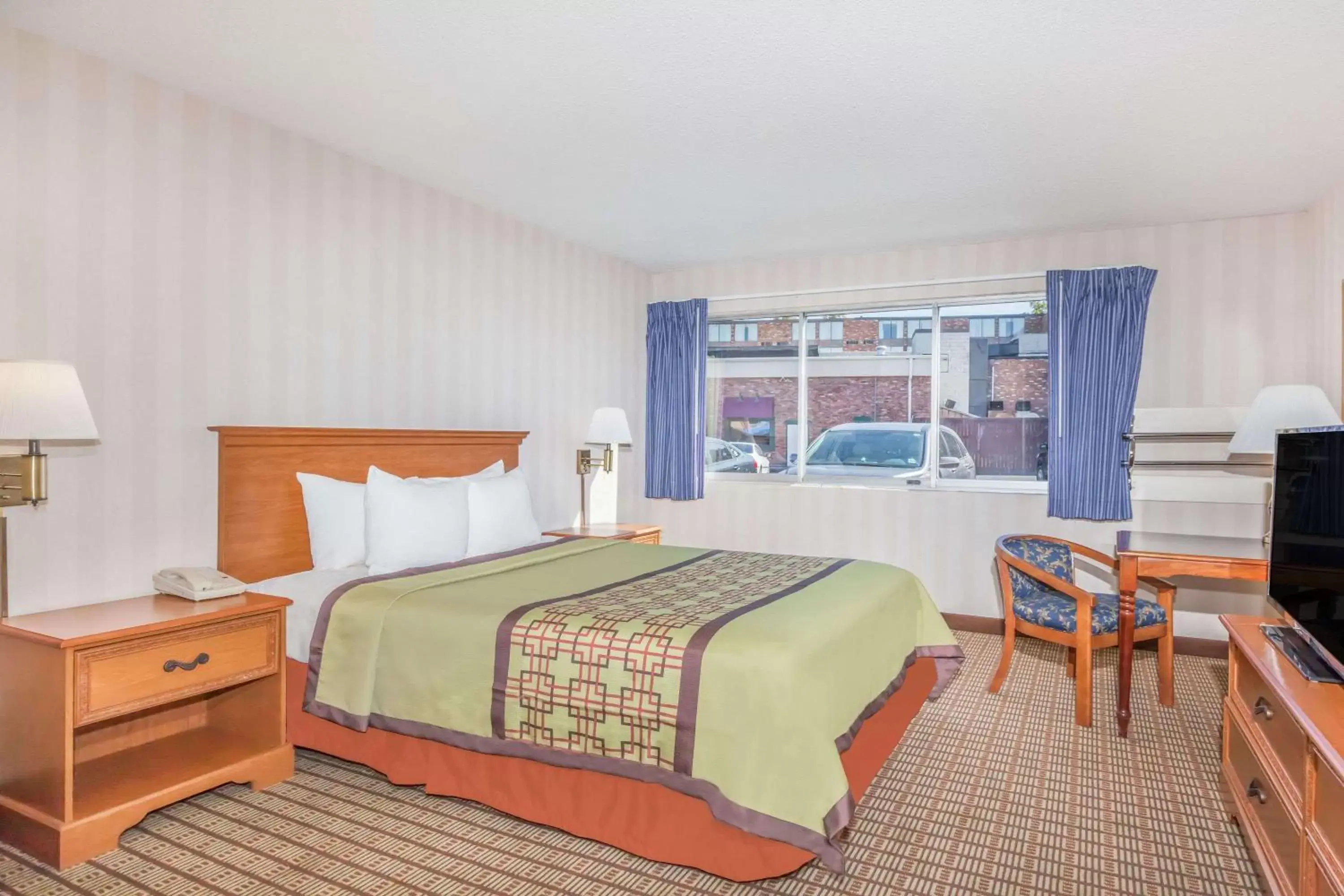 Photo of the whole room in Days Inn by Wyndham Albany SUNY