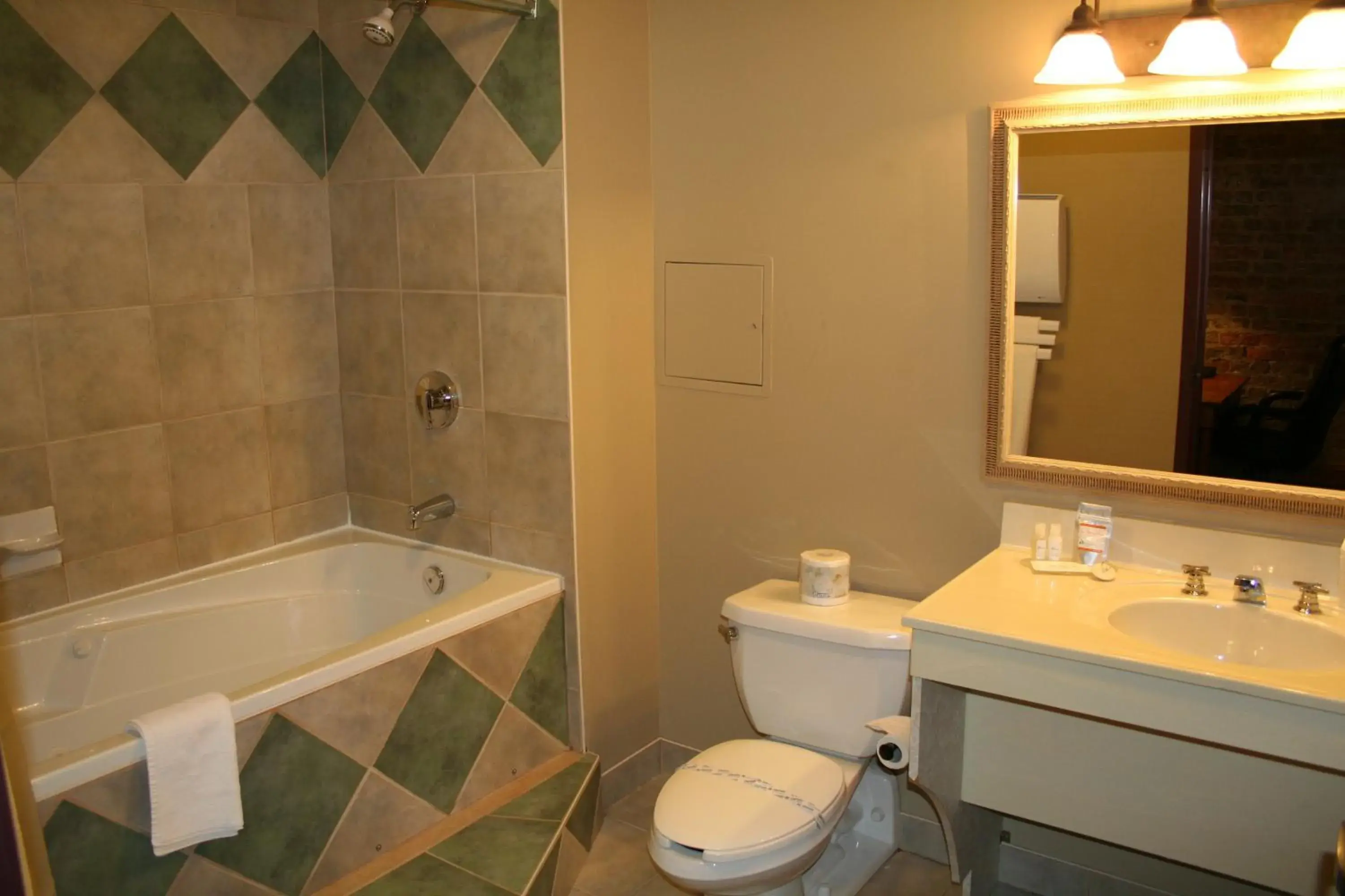 Bathroom in Murray Premises Hotel