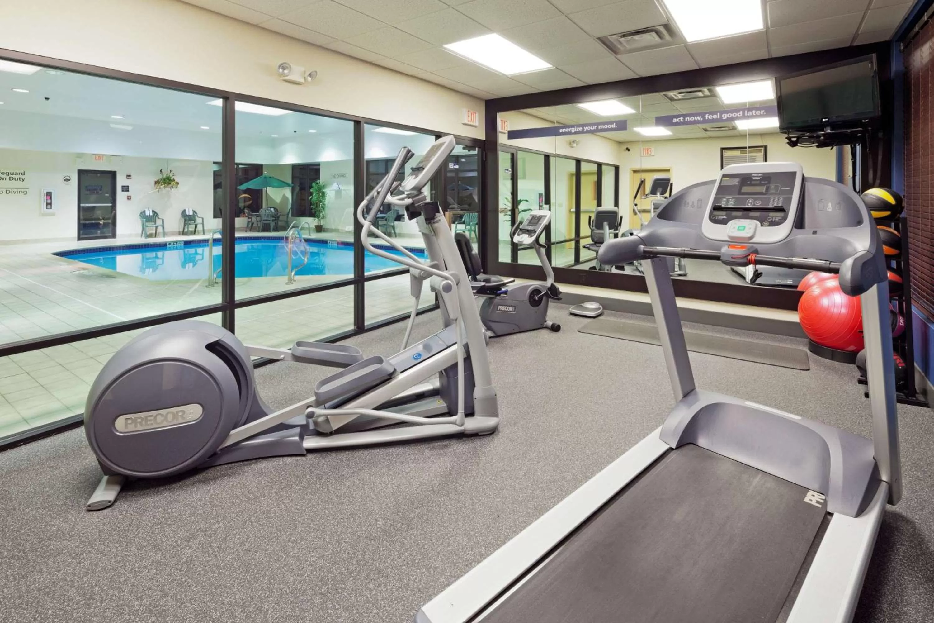 Fitness centre/facilities in Hampton Inn Youngstown-North