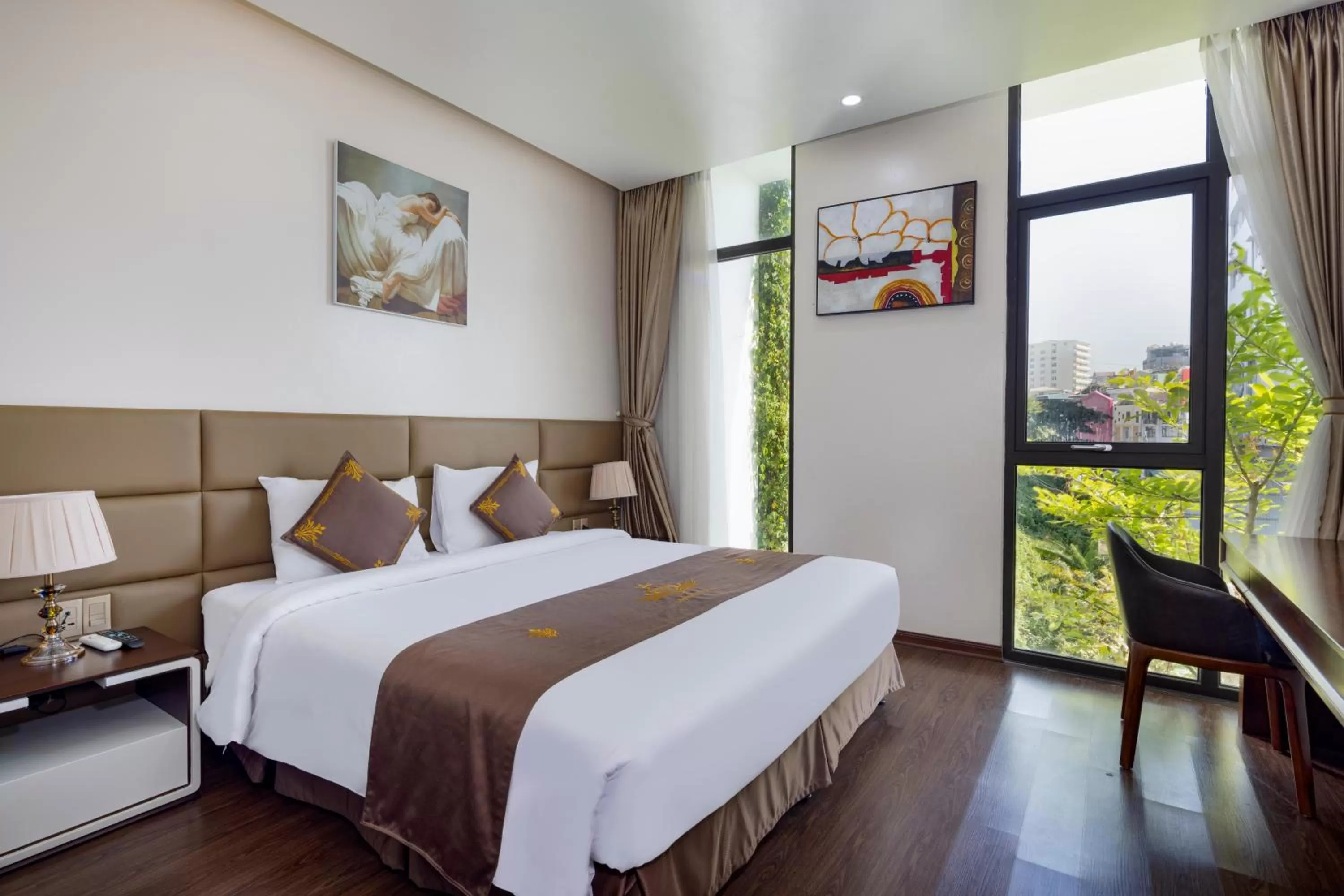 View (from property/room), Bed in Diamond Luxury Hotel