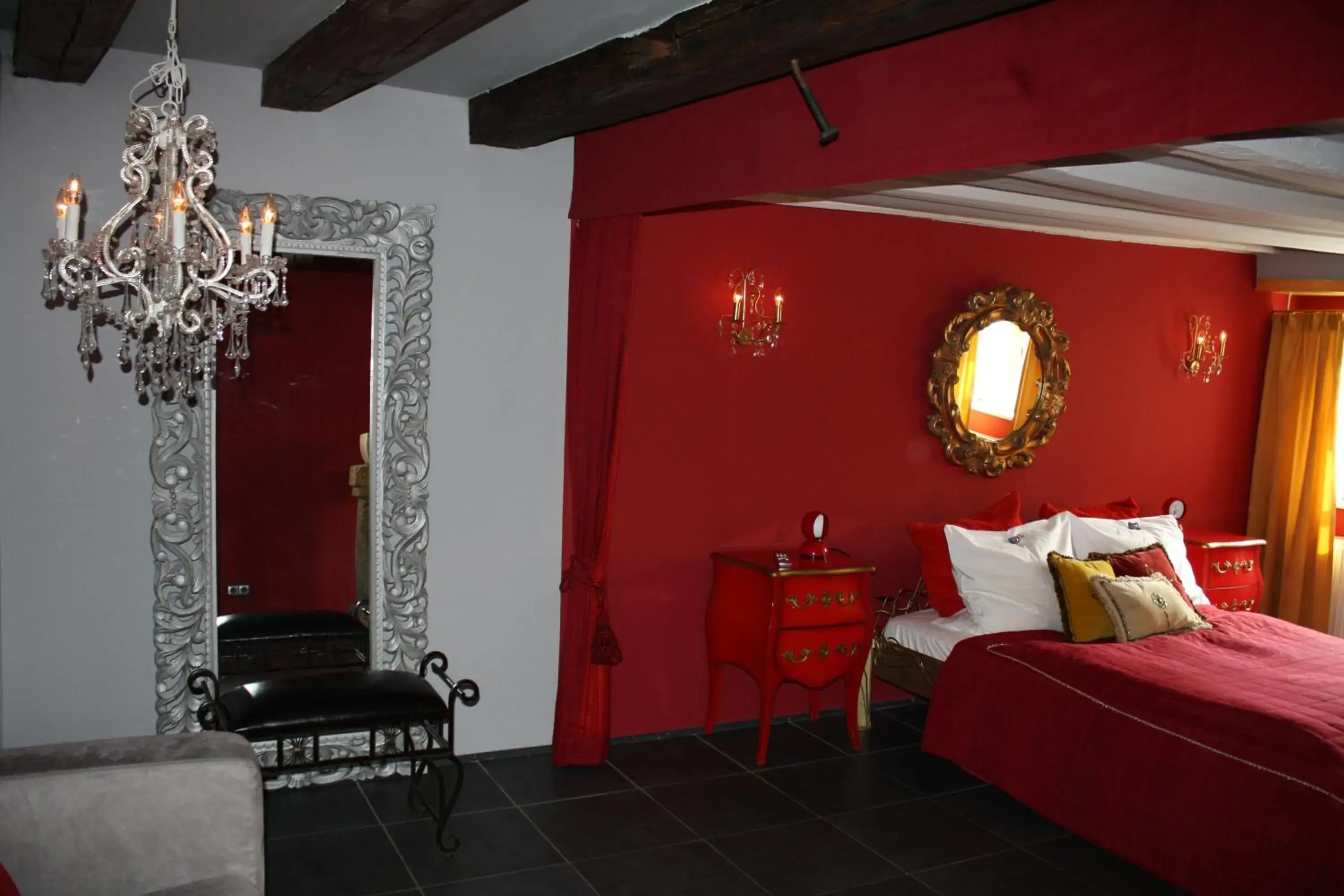 Bedroom, Seating Area in Elements Hotel