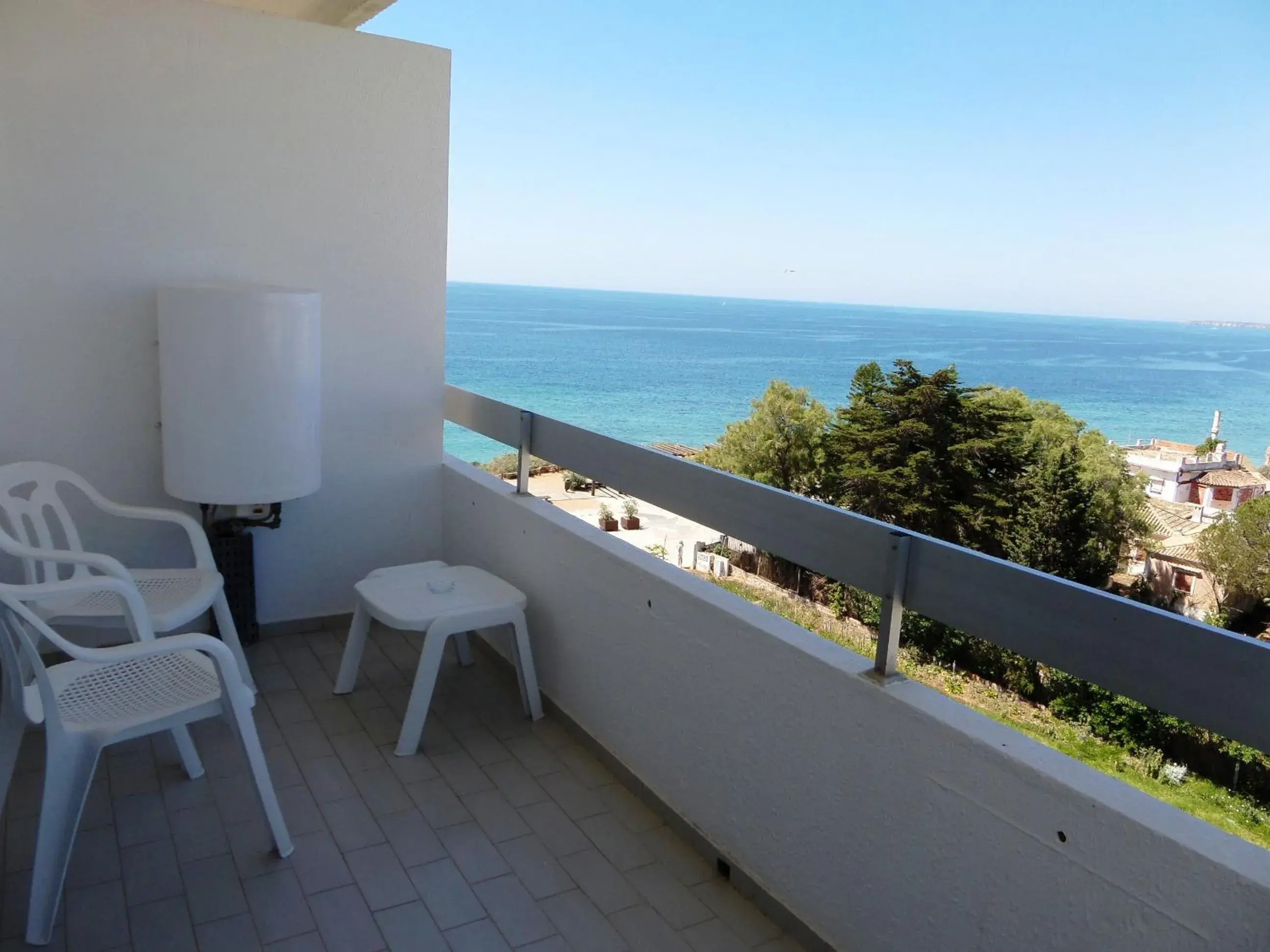 Balcony/Terrace, Sea View in Hotel Luar