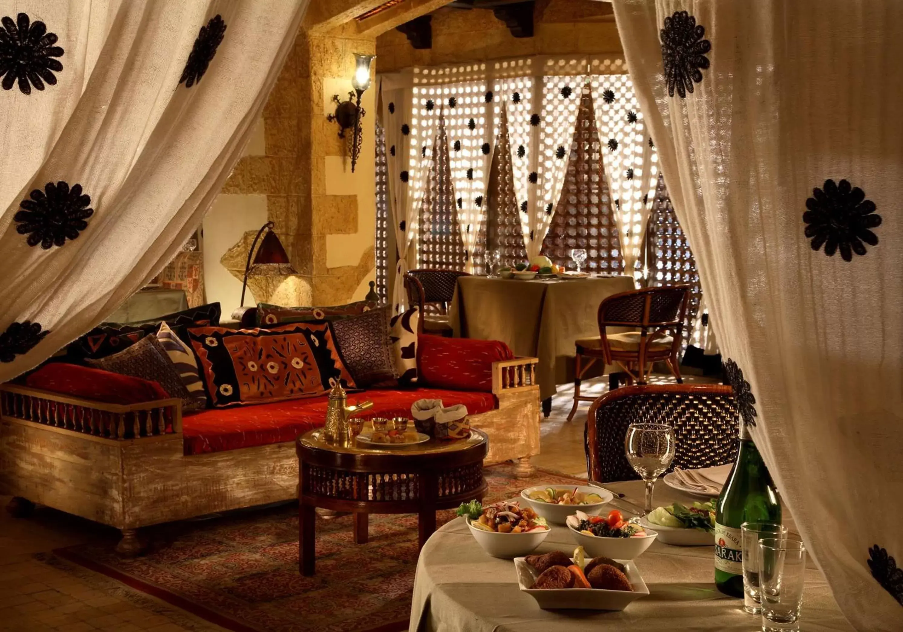 Restaurant/places to eat in Sonesta Hotel Tower & Casino Cairo
