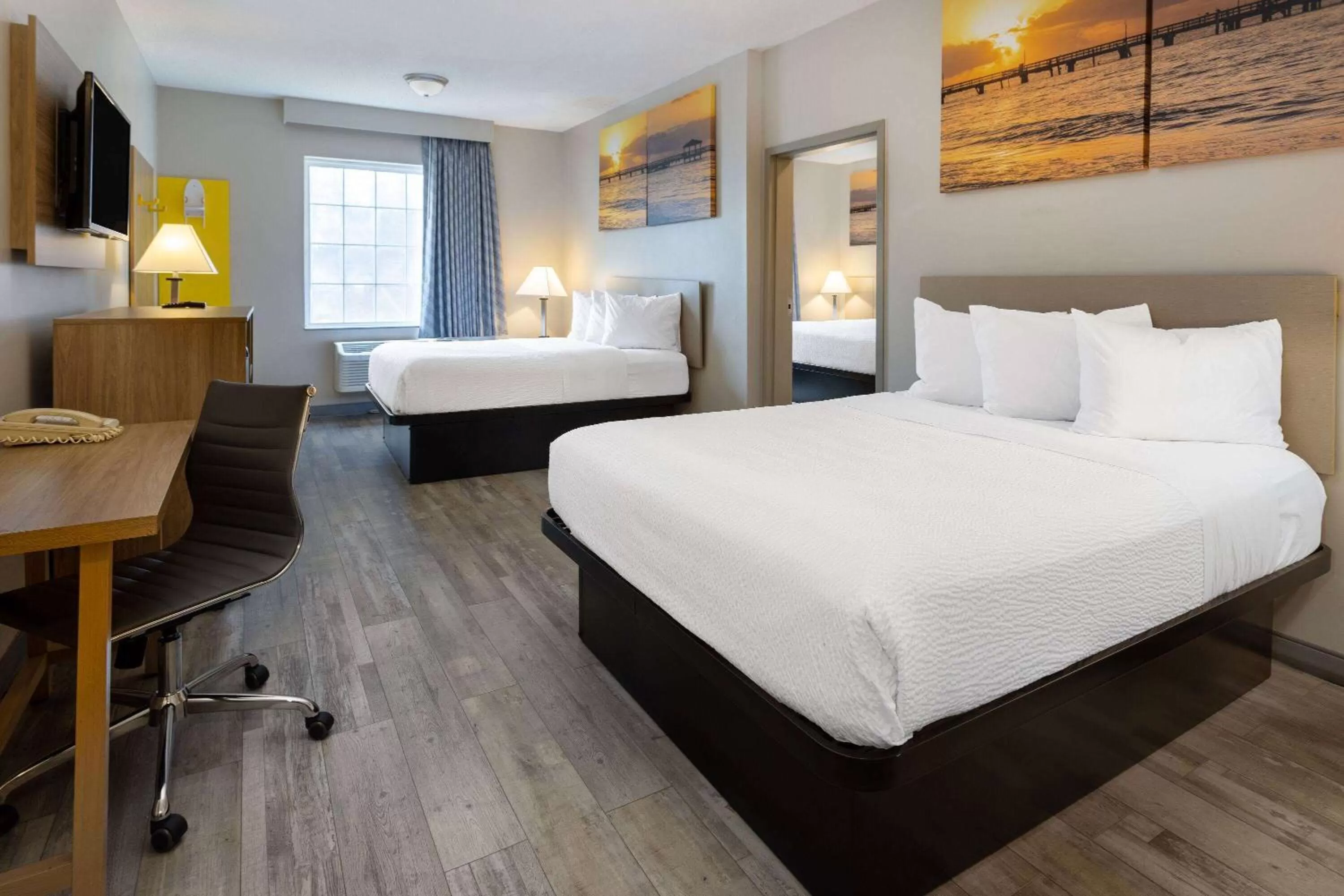 Bed in Days Inn & Suites by Wyndham Cherry Hill - Philadelphia