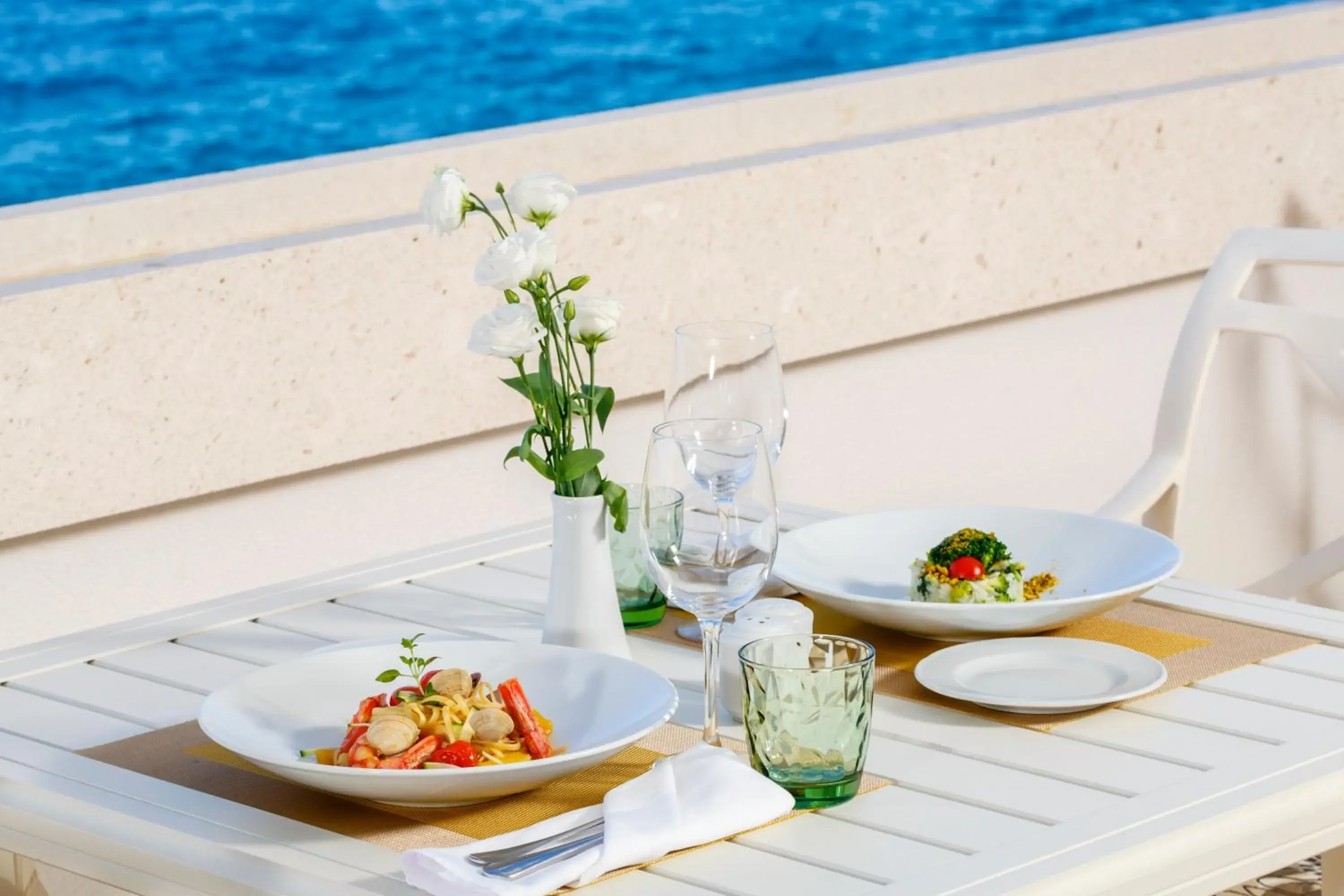 Restaurant/places to eat in Royal Palm Hotel Restaurant/places to eat in Royal Palm Hotel