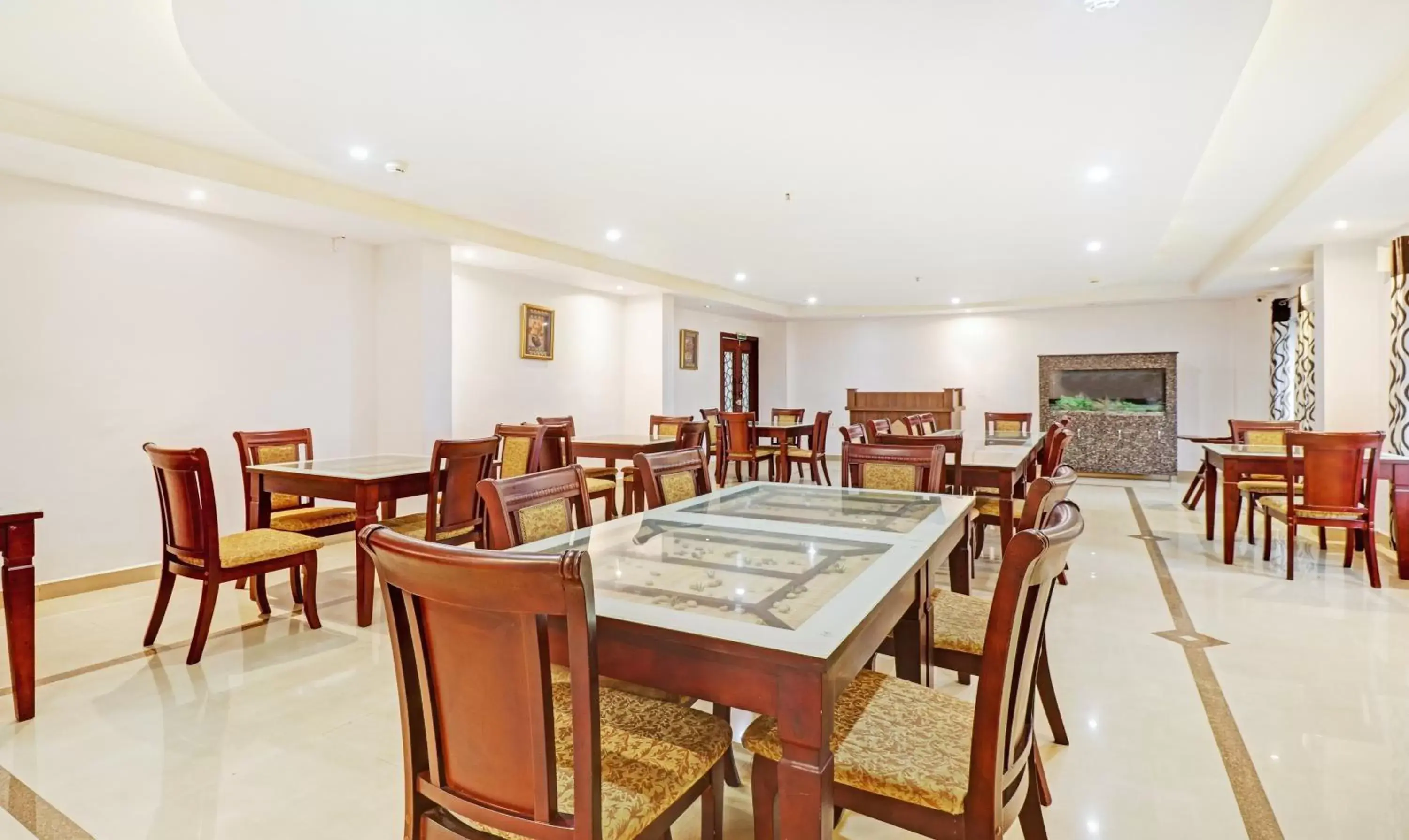 Restaurant/places to eat in Treebo Symphony Hotels And Resorts Angamally Restaurant/places to eat in Treebo Symphony Hotels And Resorts Angamally