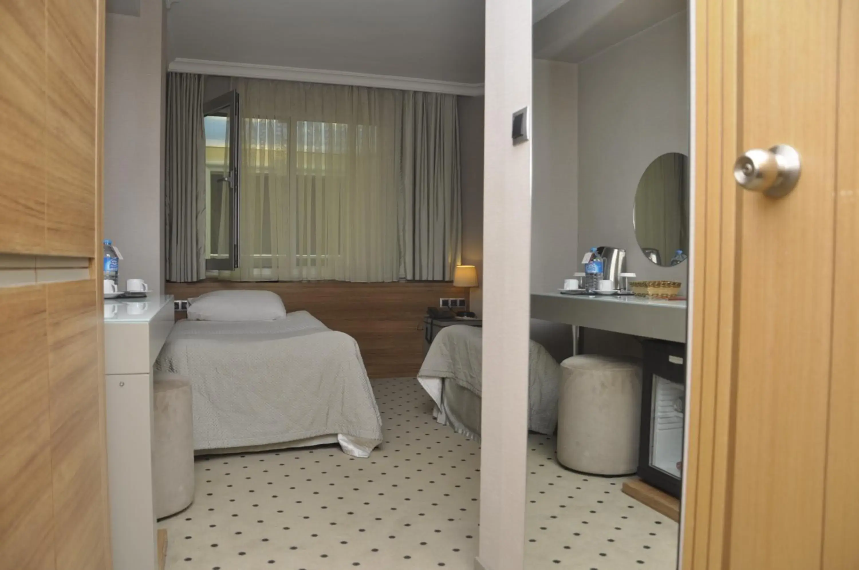 Bedroom, Bed in Klas Hotel
