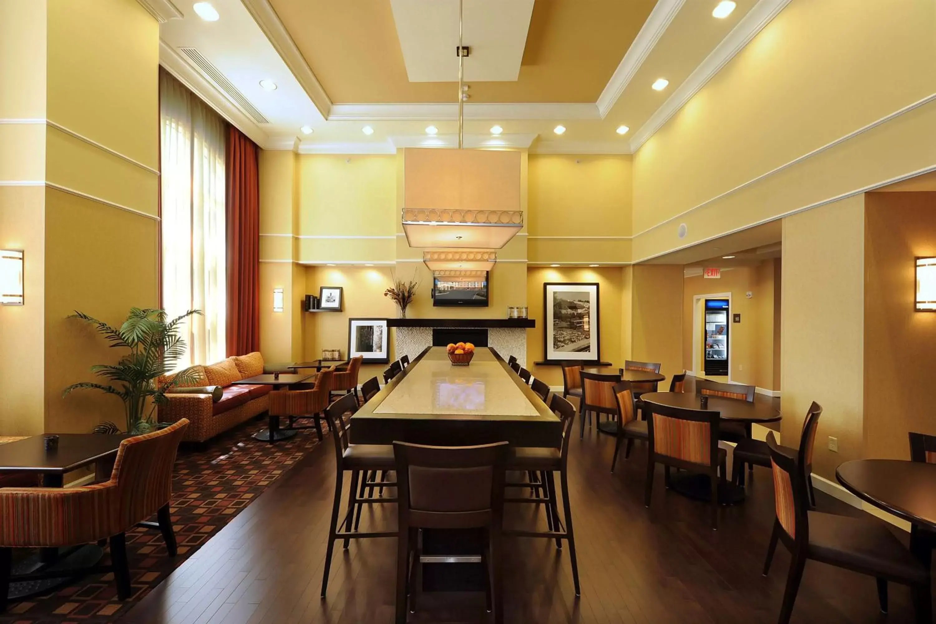 Dining area, Restaurant/Places to Eat in Hampton Inn & Suites Scottsboro