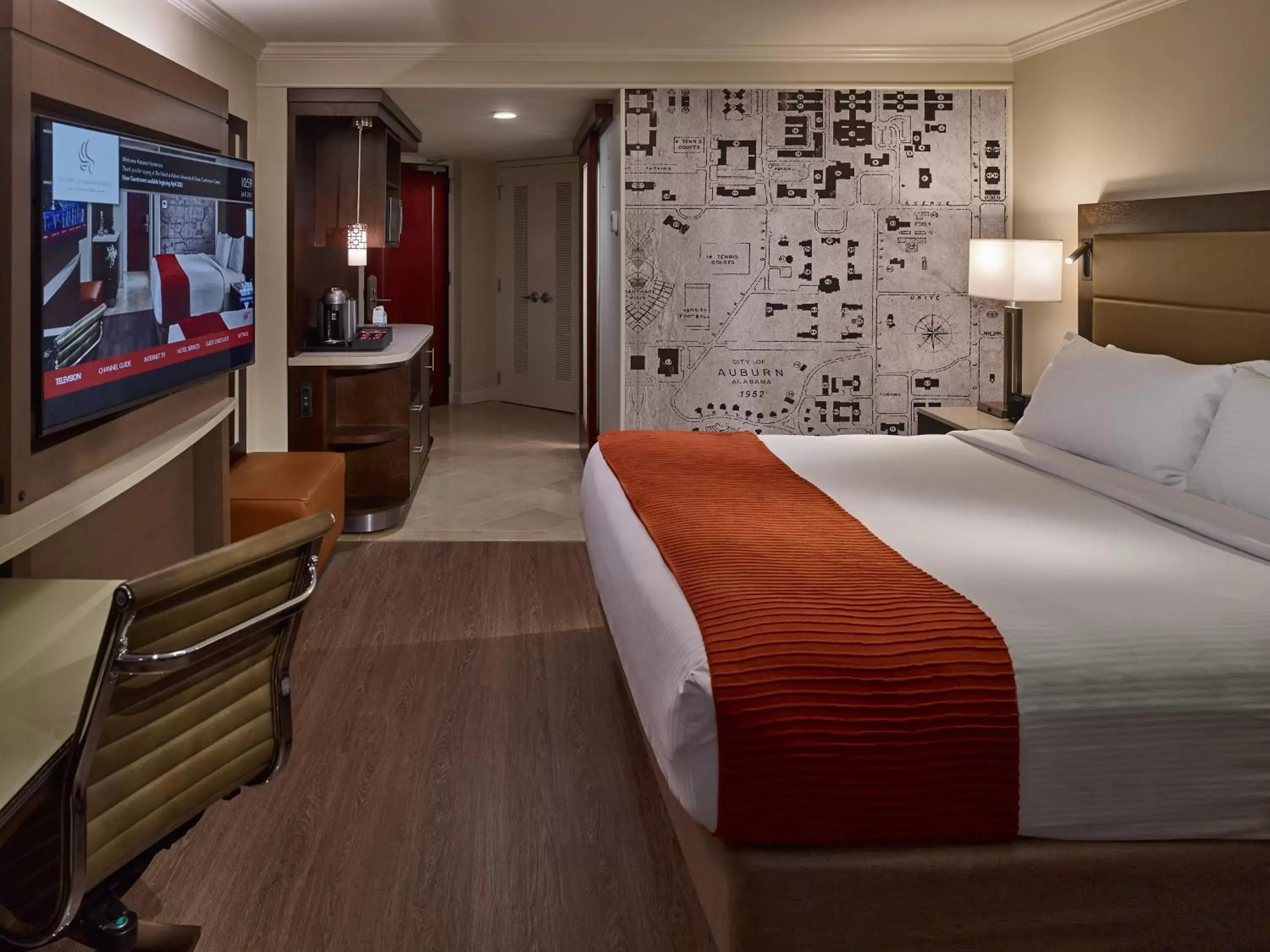 Bed in The Hotel at Auburn University Bed in The Hotel at Auburn University