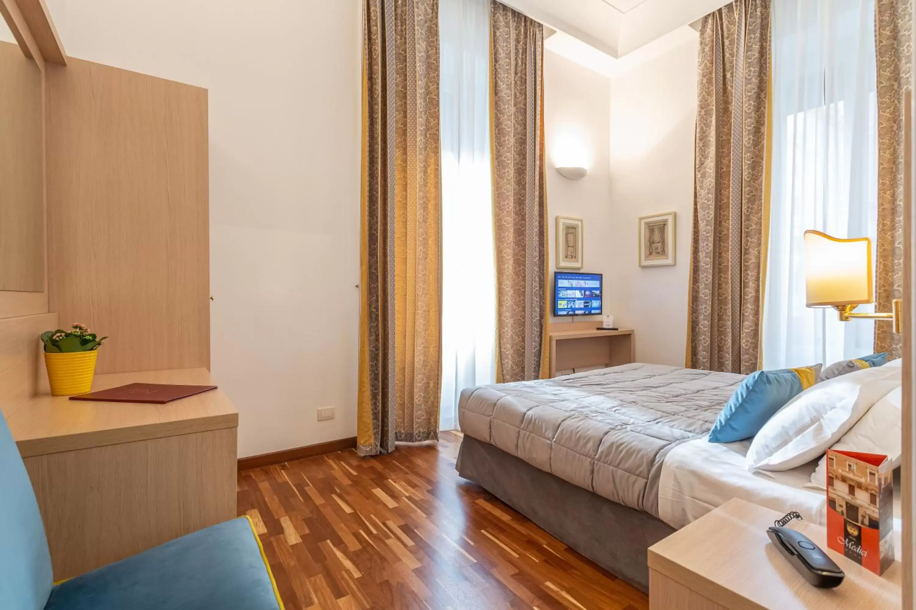 Bed in Hotel Medici