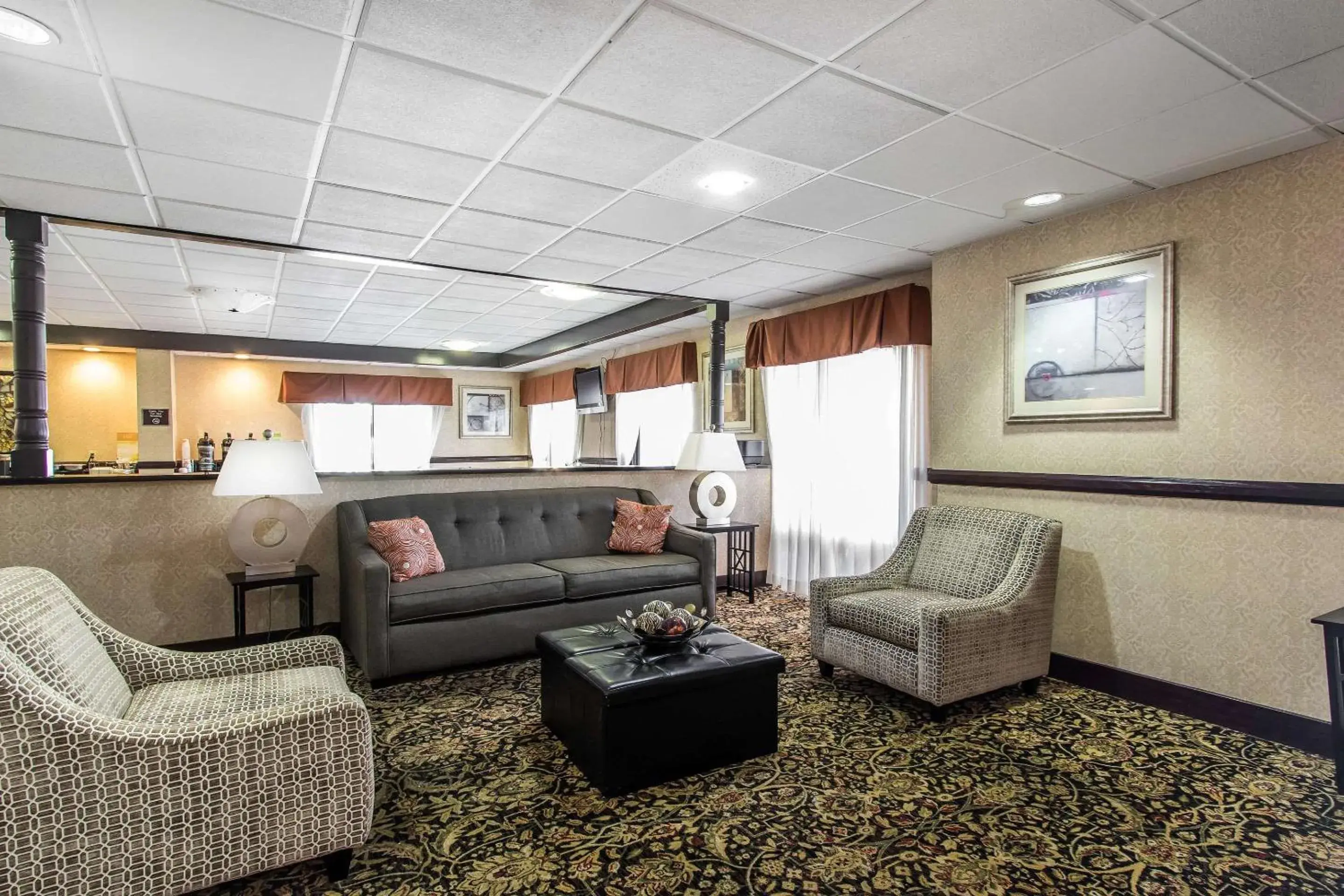 Lobby or reception, Seating Area in Quality Inn & Suites Memphis East