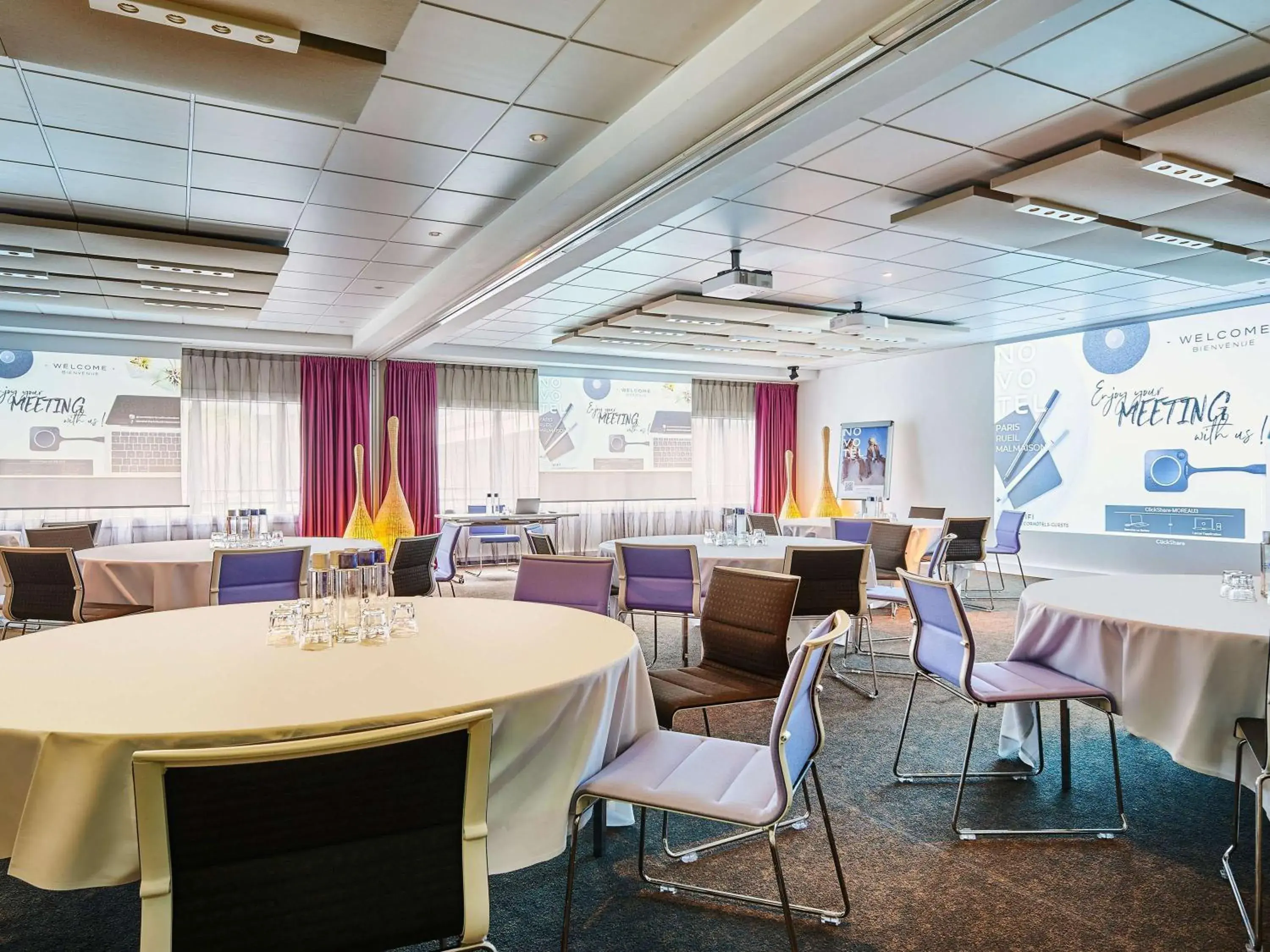 Meeting/conference room, Restaurant/Places to Eat in Novotel Paris Rueil Malmaison