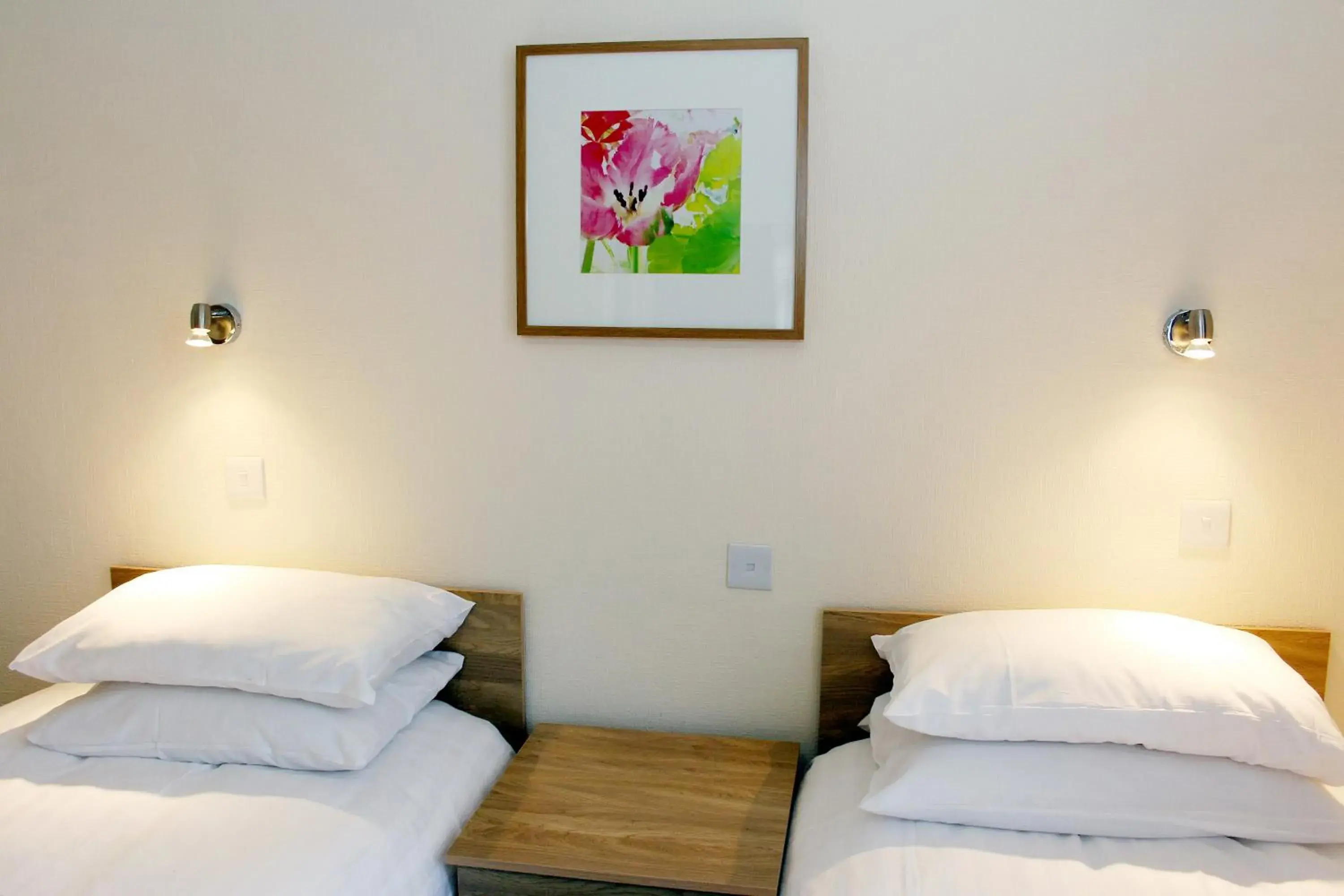 Bedroom, Room Photo in OYO Central Hotel Golders Green