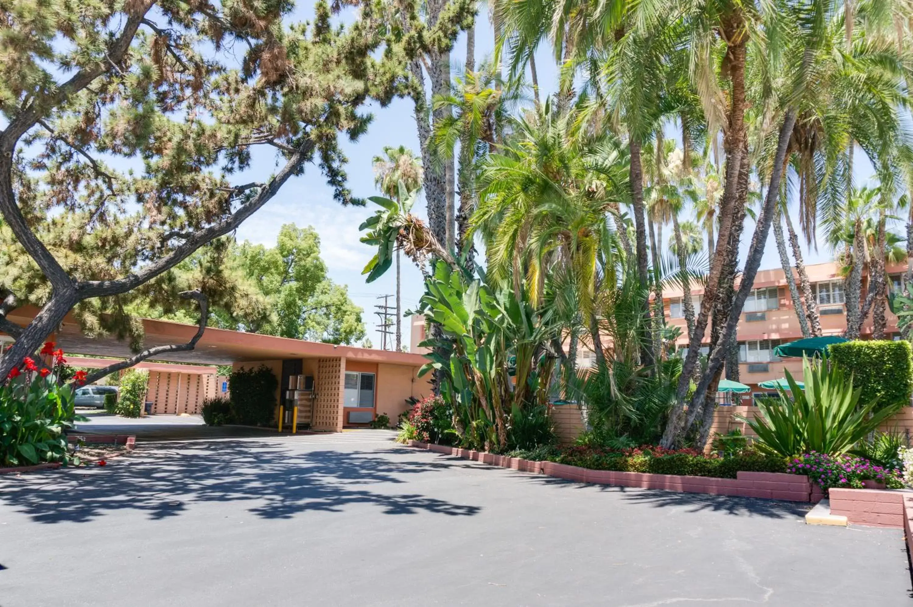 Facade/entrance, Property Building in Saga Motor Hotel Pasadena