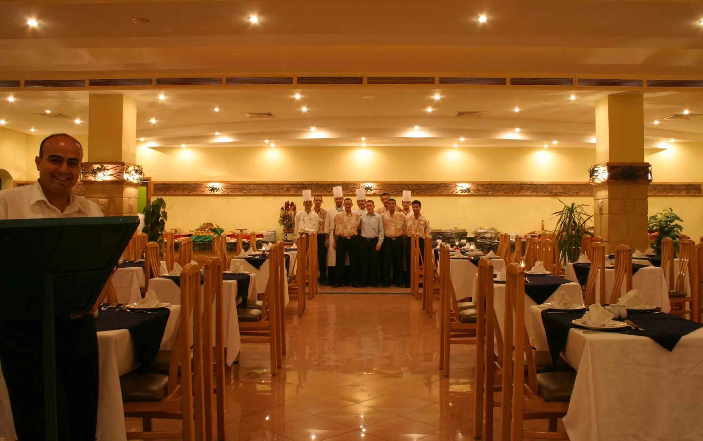 Restaurant/places to eat, Banquet Facilities in Falcon Hills Hotel