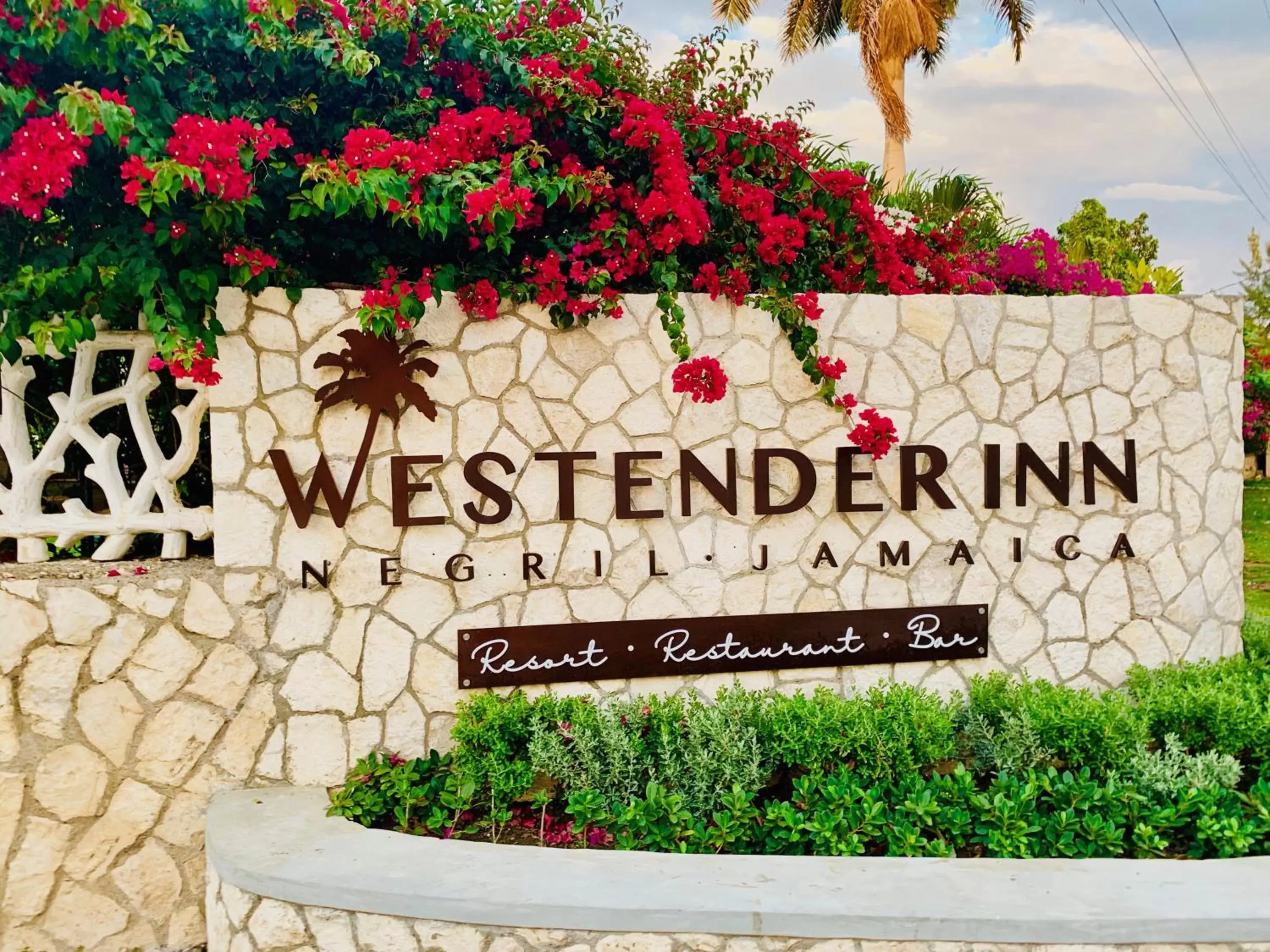 Facade/entrance, Property Logo/Sign in The Westender Inn