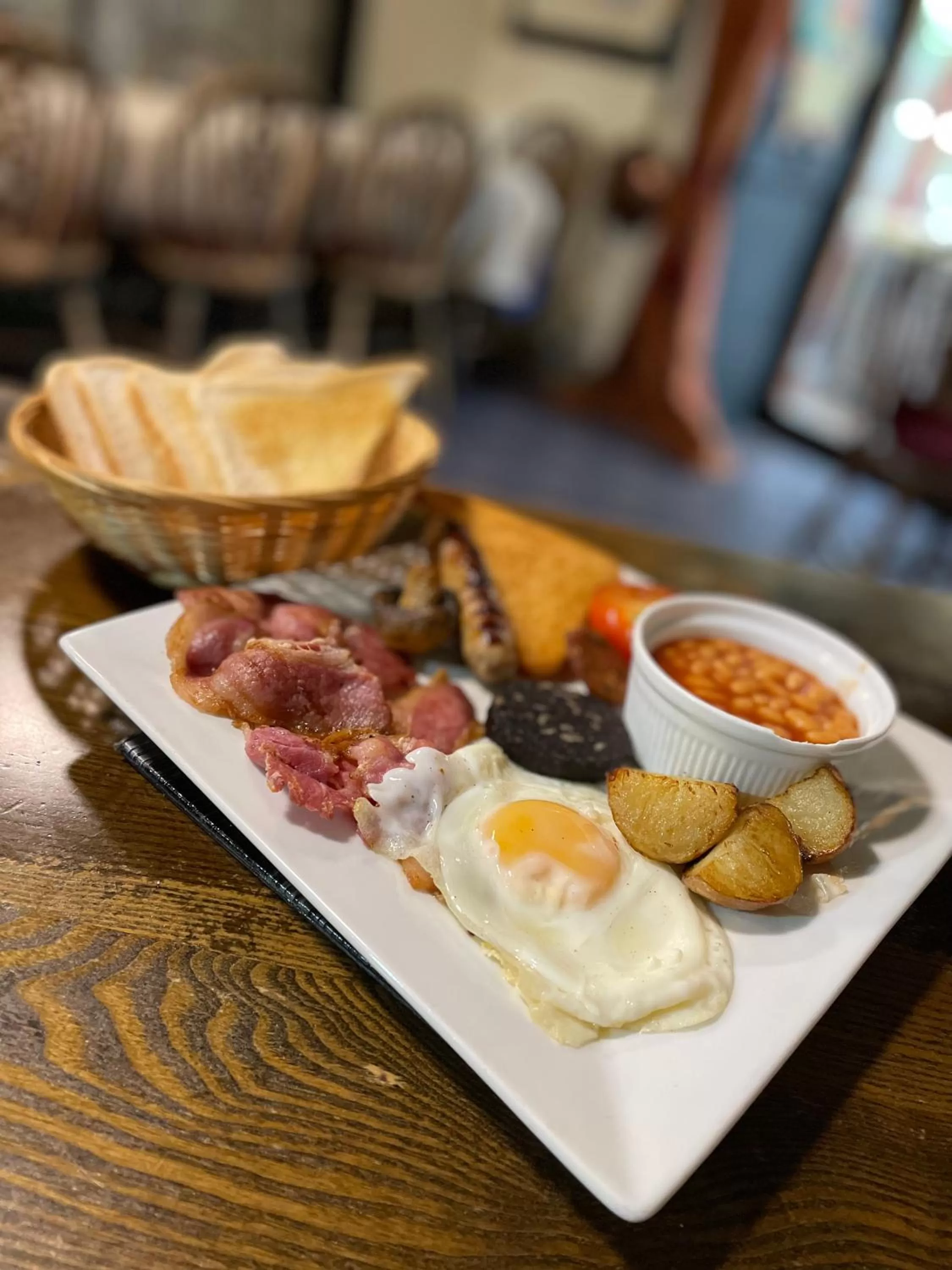 Breakfast in Halfway House Inn & Cottages