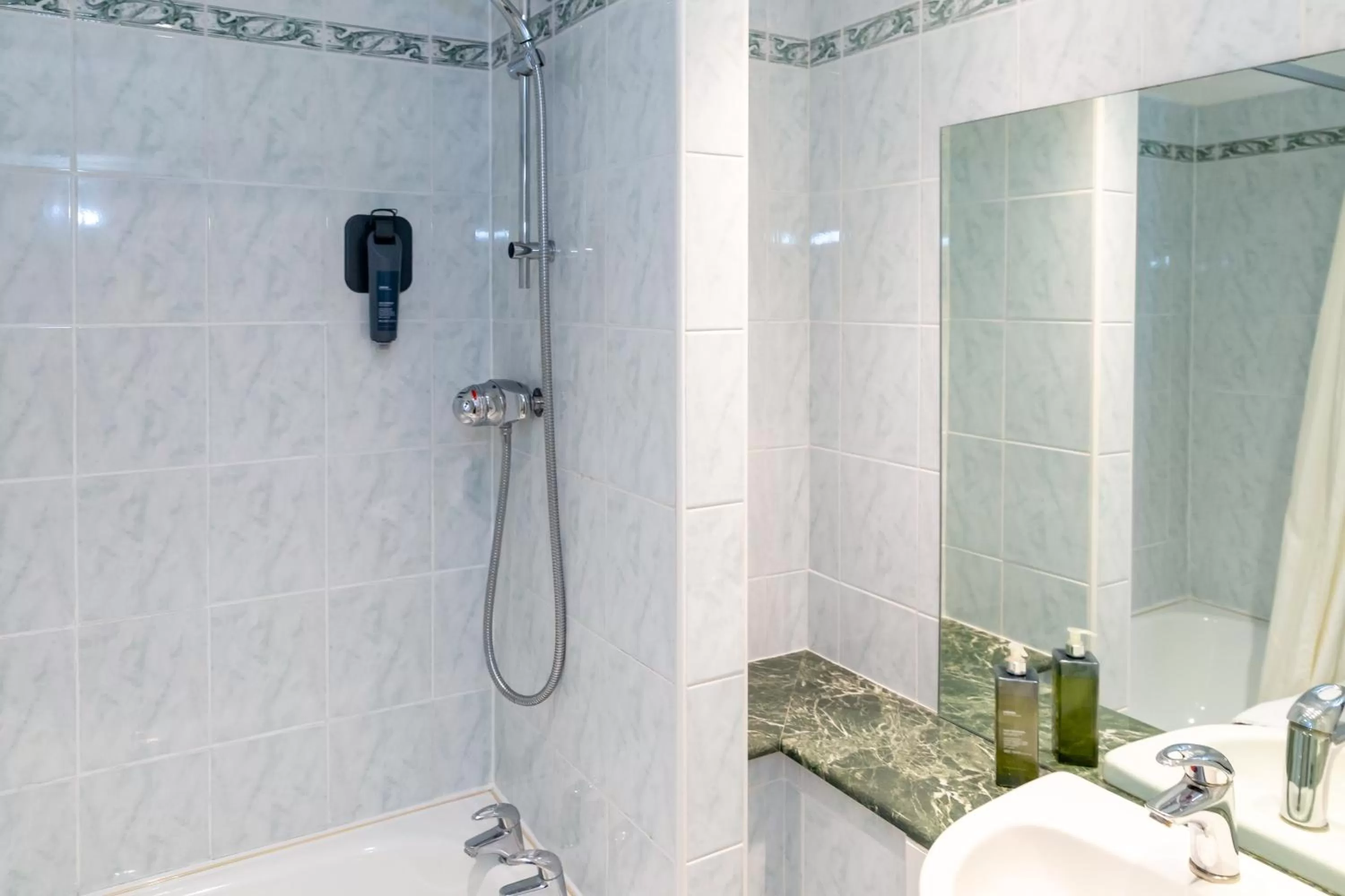 Bathroom in Alexandra Hotel