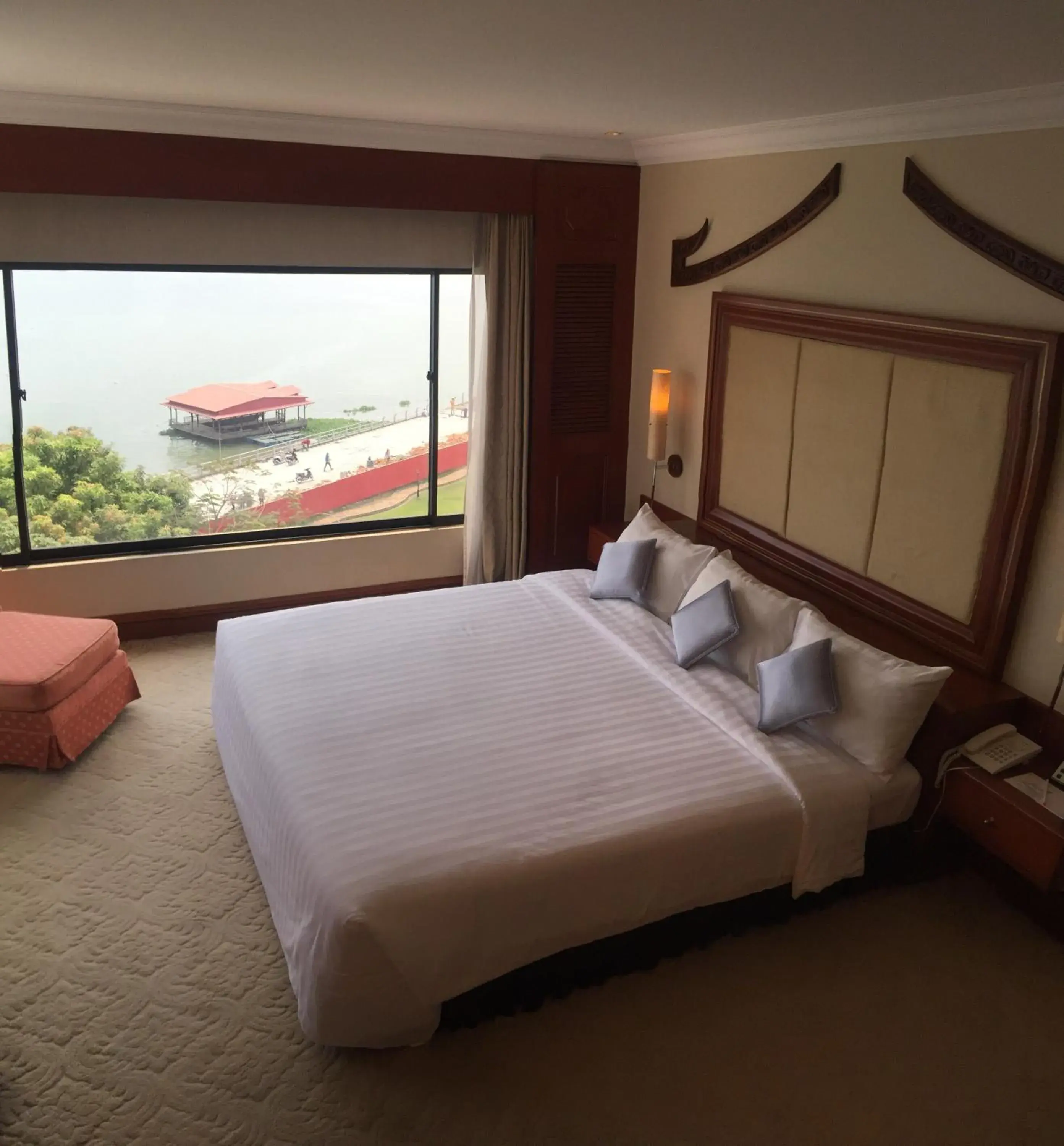 Bedroom, Room Photo in Hotel Cambodiana